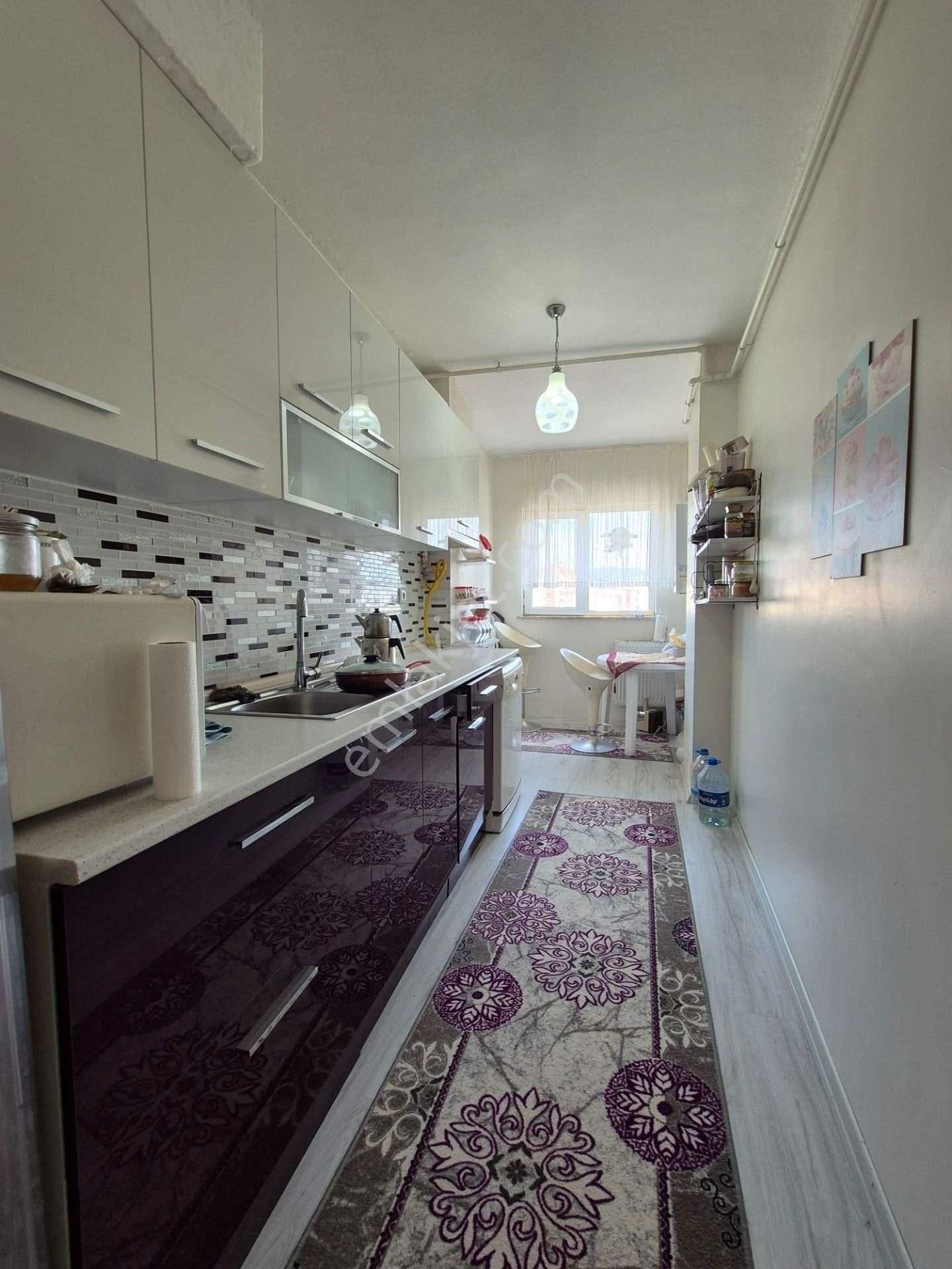 İçerenköy Alanaldı Cd Üzeri, Merkezi Konumda Geniş Ara Katta Eşyalı 1+1 Daire - Görsel 19