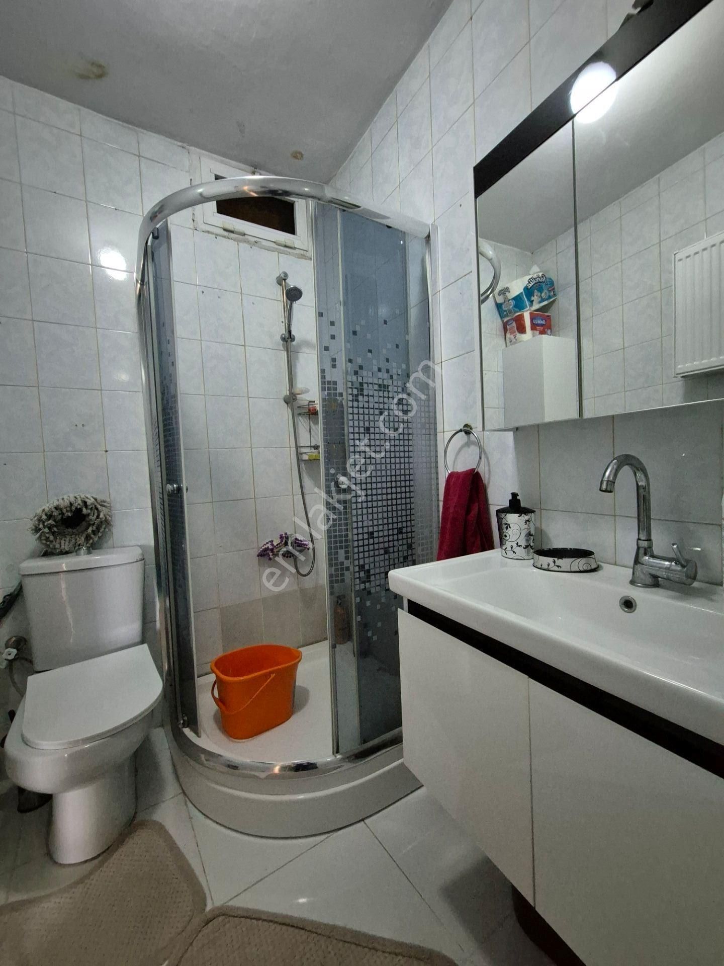 İçerenköy Alanaldı Cd Üzeri, Merkezi Konumda Geniş Ara Katta Eşyalı 1+1 Daire - Görsel 13