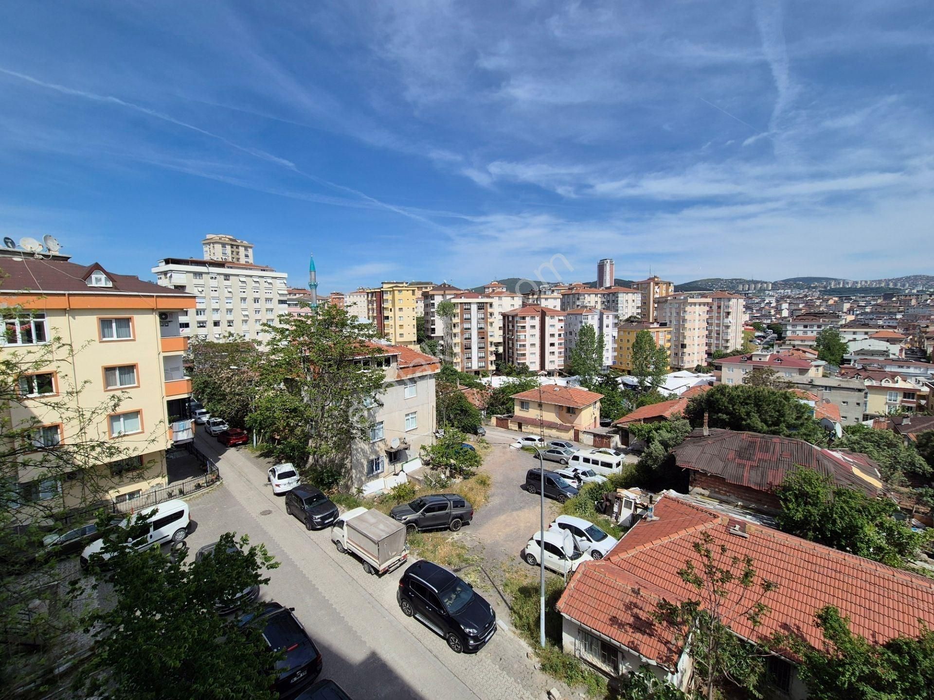 İçerenköy Alanaldı Cd Üzeri, Merkezi Konumda Geniş Ara Katta Eşyalı 1+1 Daire - Görsel 25