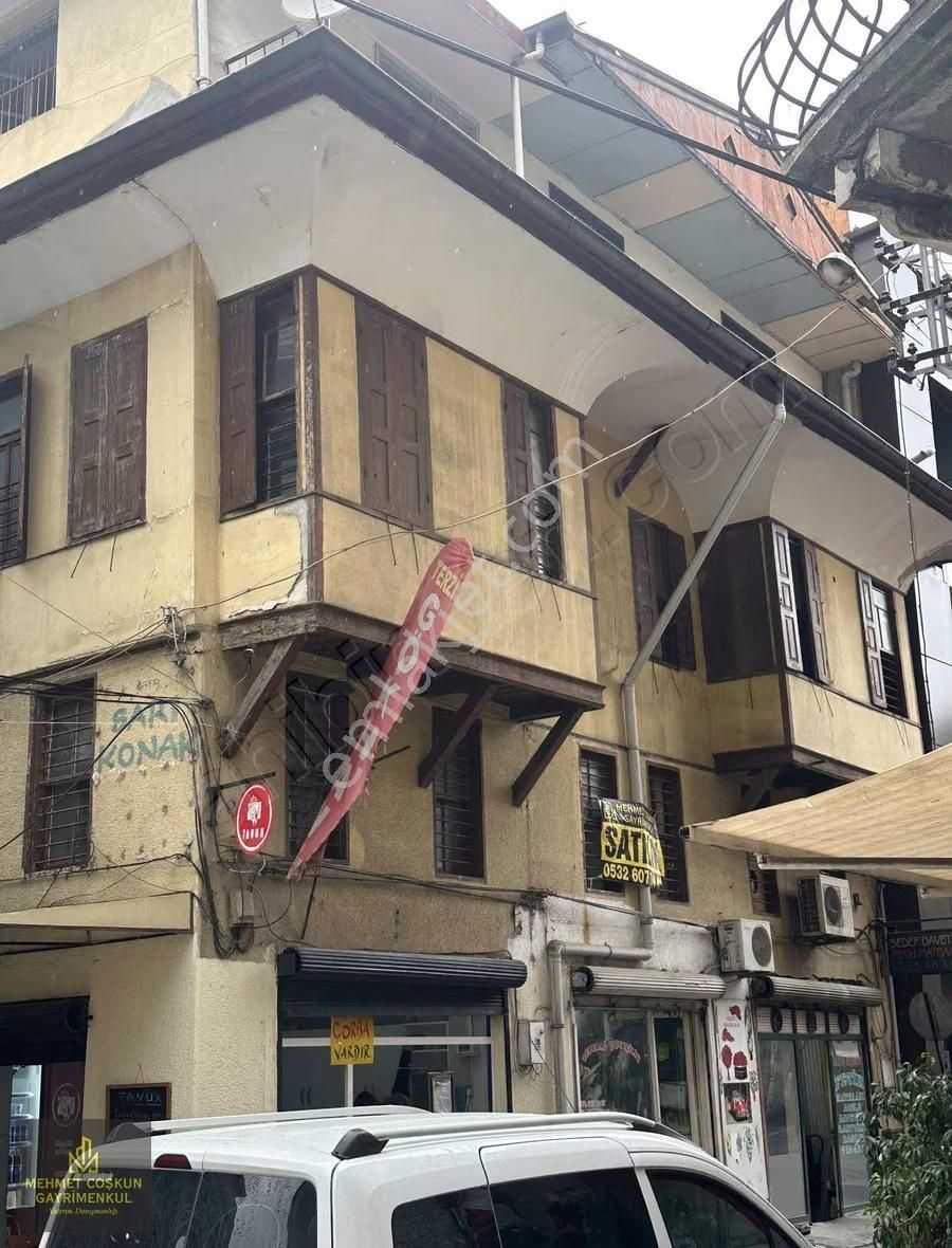 Küçük Saat Civarı Bebekli Kilise Arası Konak