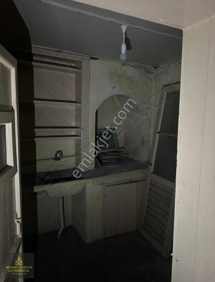 Küçük Saat Civarı Bebekli Kilise Arası Konak - Görsel 13