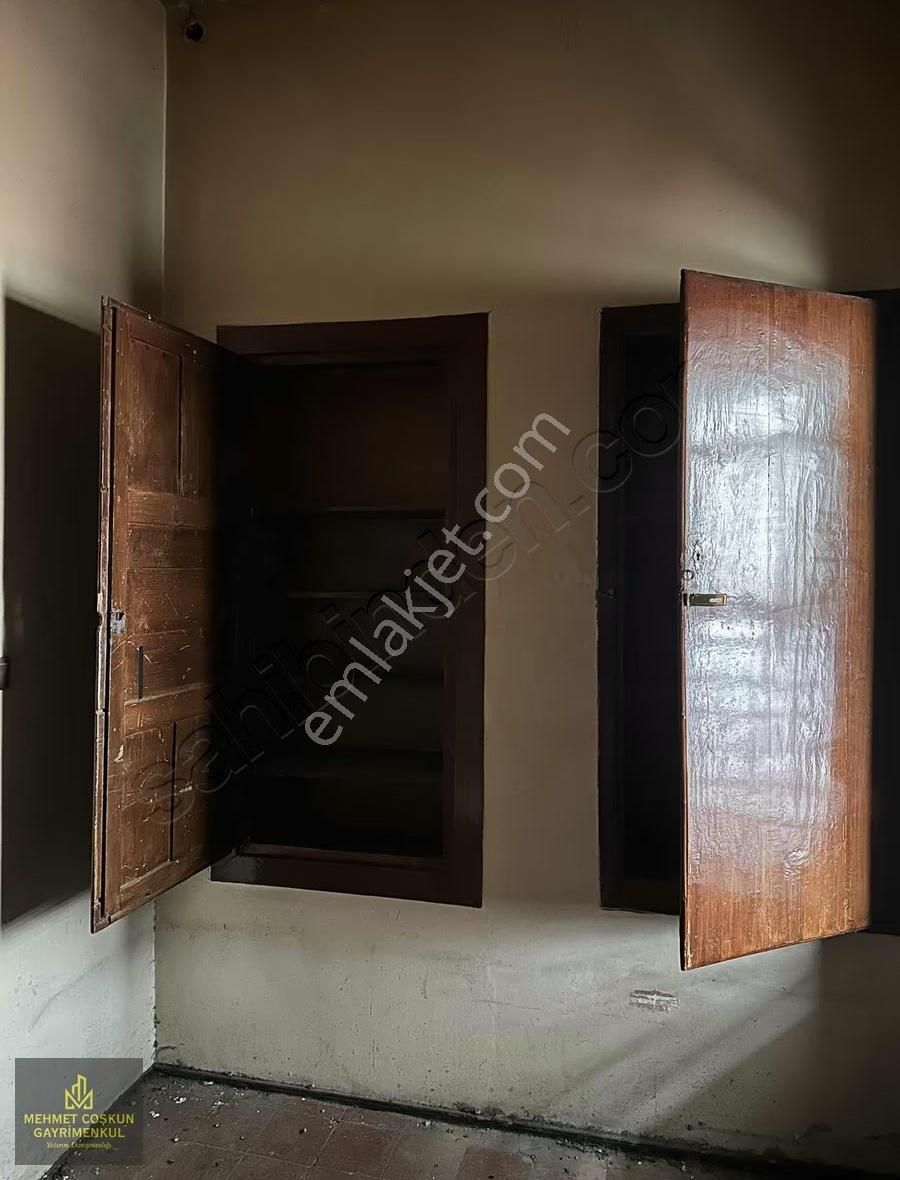 Küçük Saat Civarı Bebekli Kilise Arası Konak - Görsel 10