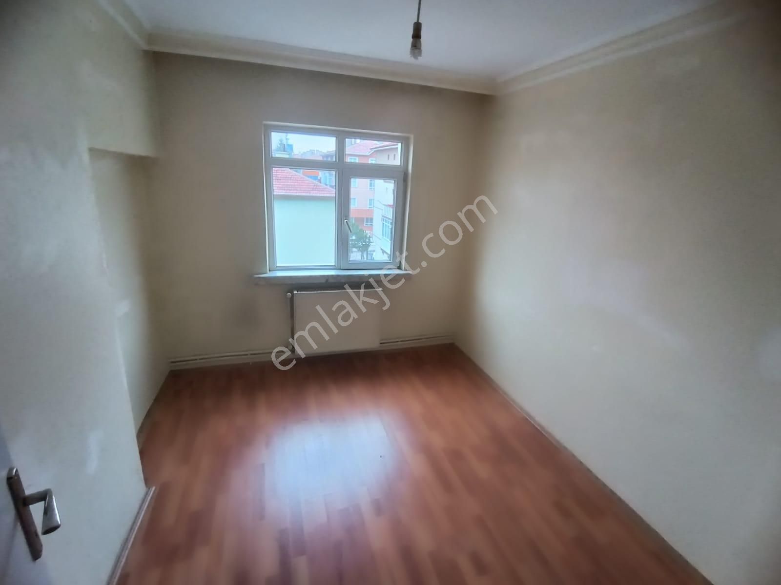 Sincan Tandoğan Mahallesinde 3+1 Kiralık Ara Kat Nerkezi Konum Daire - Görsel 21