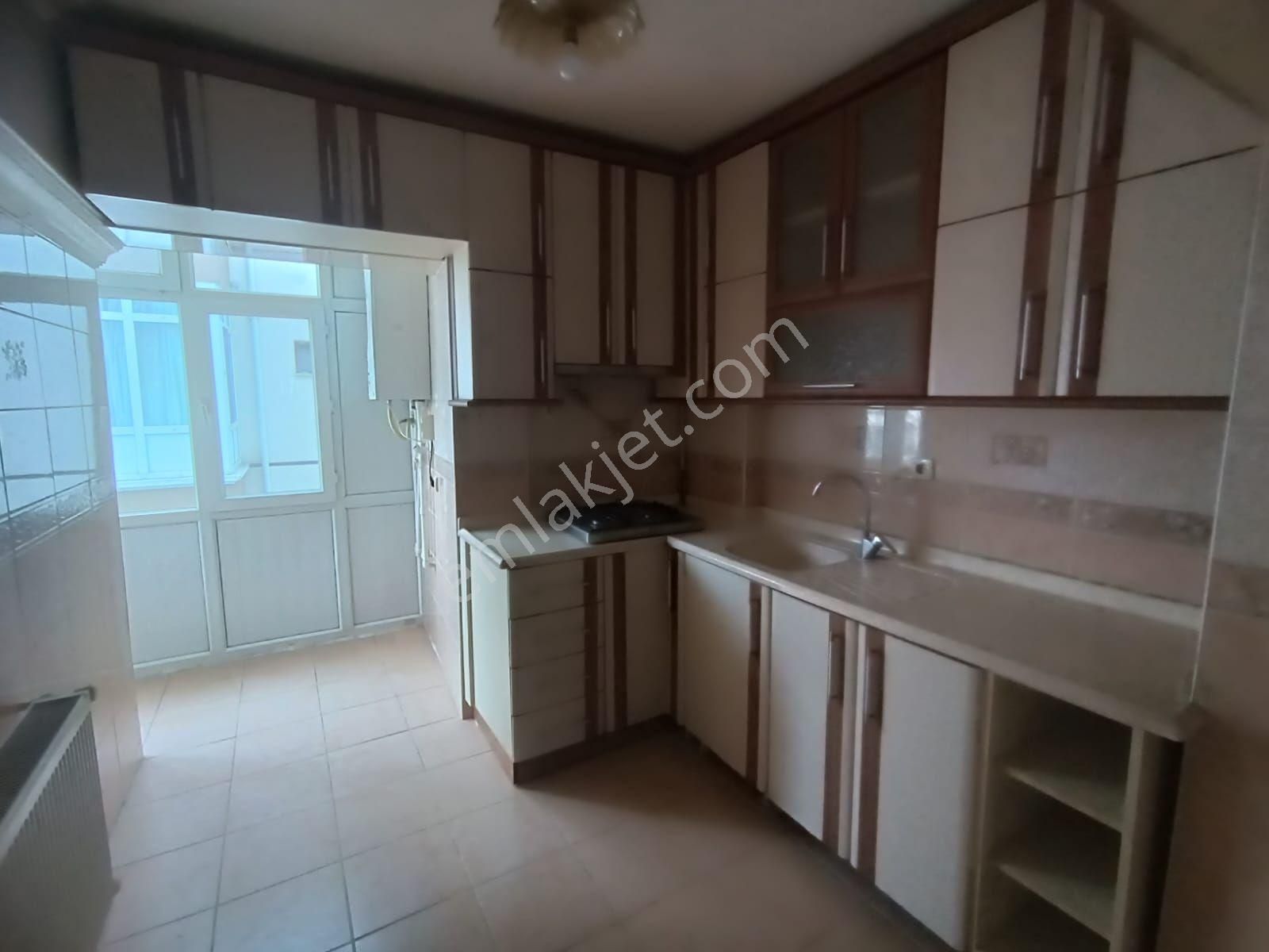 Sincan Tandoğan Mahallesinde 3+1 Kiralık Ara Kat Nerkezi Konum Daire