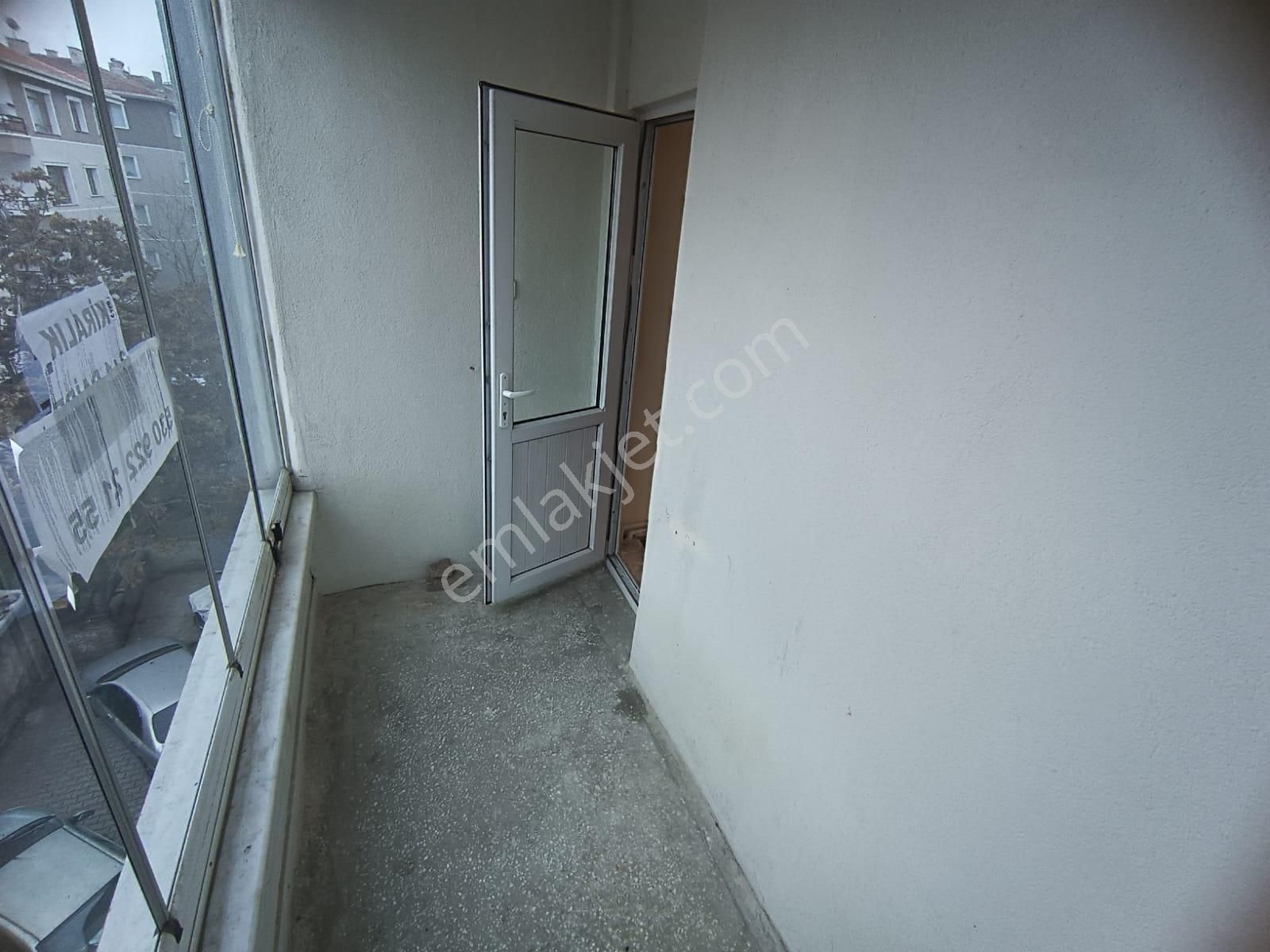 Sincan Tandoğan Mahallesinde 3+1 Kiralık Ara Kat Nerkezi Konum Daire - Görsel 25