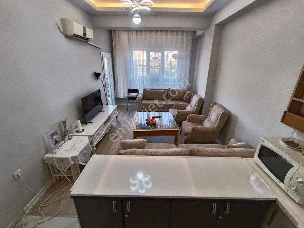 Kadıköyde Doğalgazlı Asansörlü 1 Yaşında Ara Kat Ön Cephe 2+1 Daire - Görsel 7