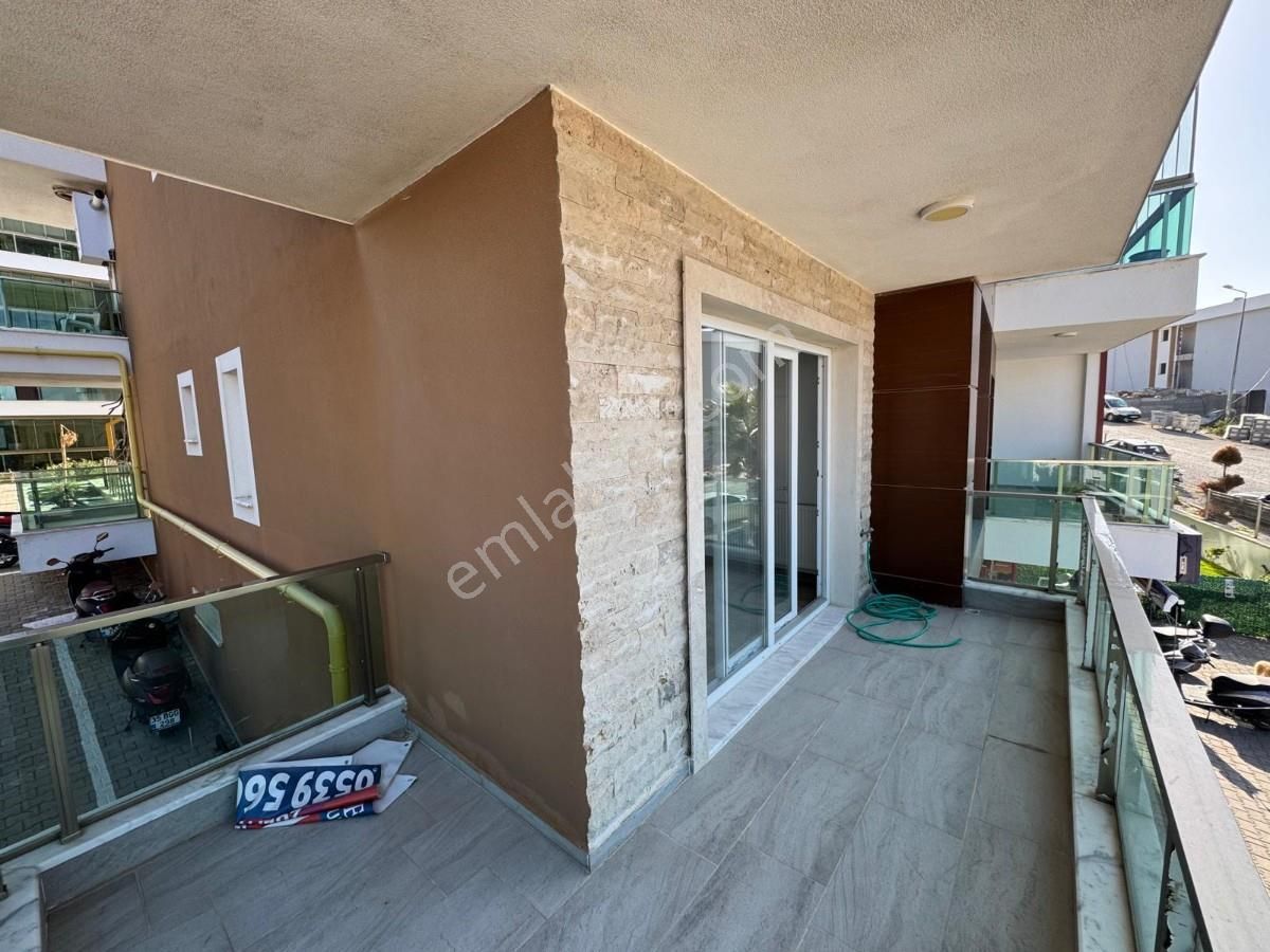 Kuşadası Değirmendere Mahallesinde Satılık Doğalgazlı Geniş 3+1 - Görsel 17