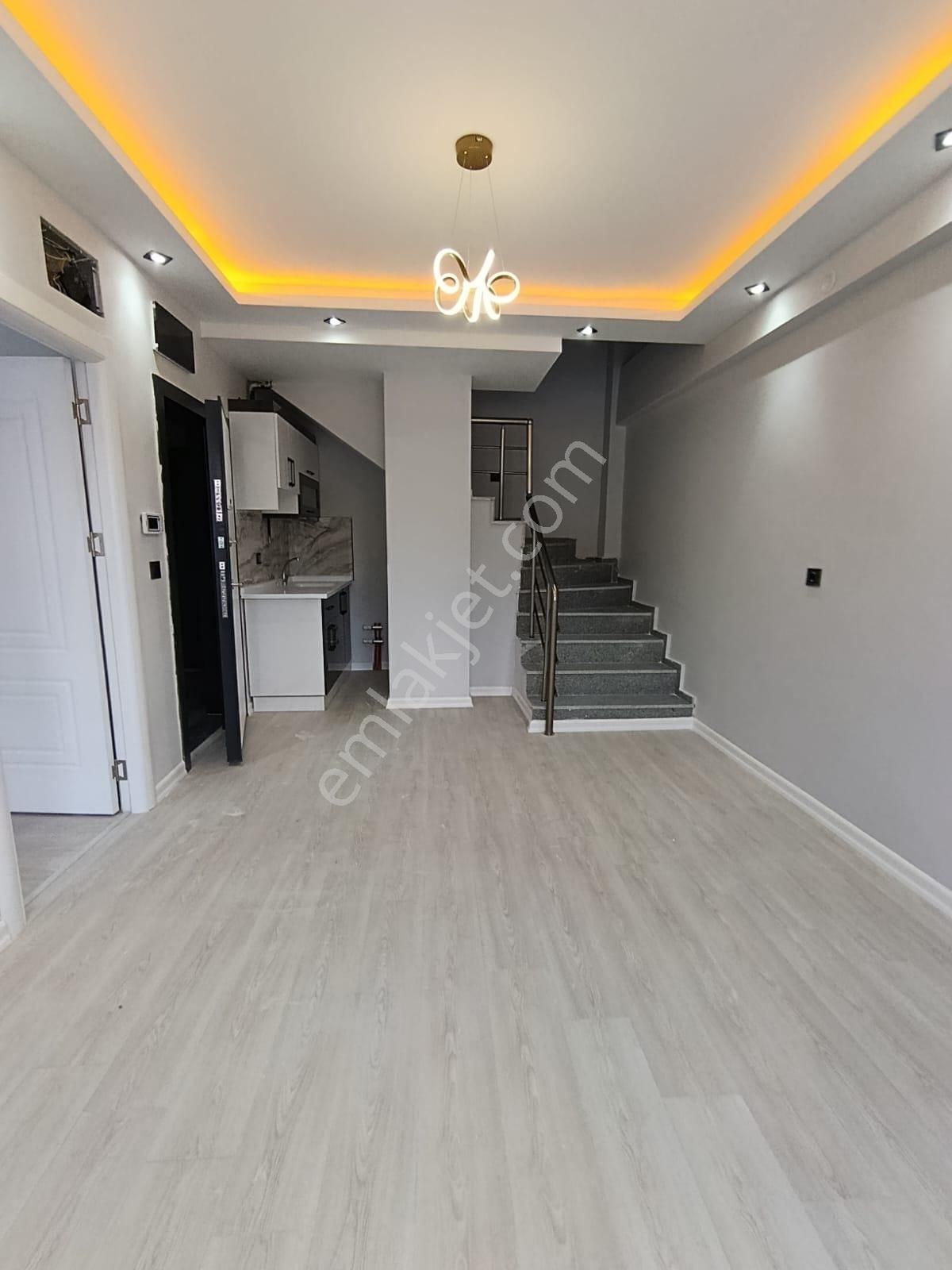 Çamlıca Mahallesinde Sıfır 4+1 Dubleks Daire - Görsel 10