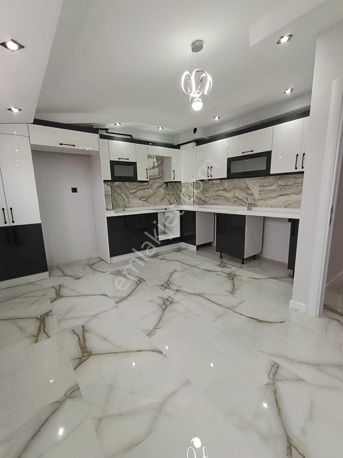 Çamlıca Mahallesinde Sıfır 4+1 Dubleks Daire