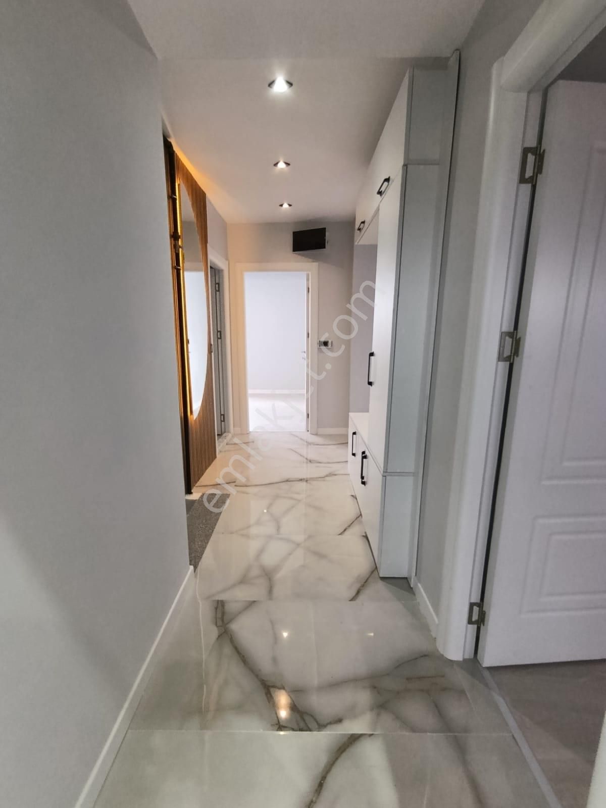 Çamlıca Mahallesinde Sıfır 4+1 Dubleks Daire - Görsel 17