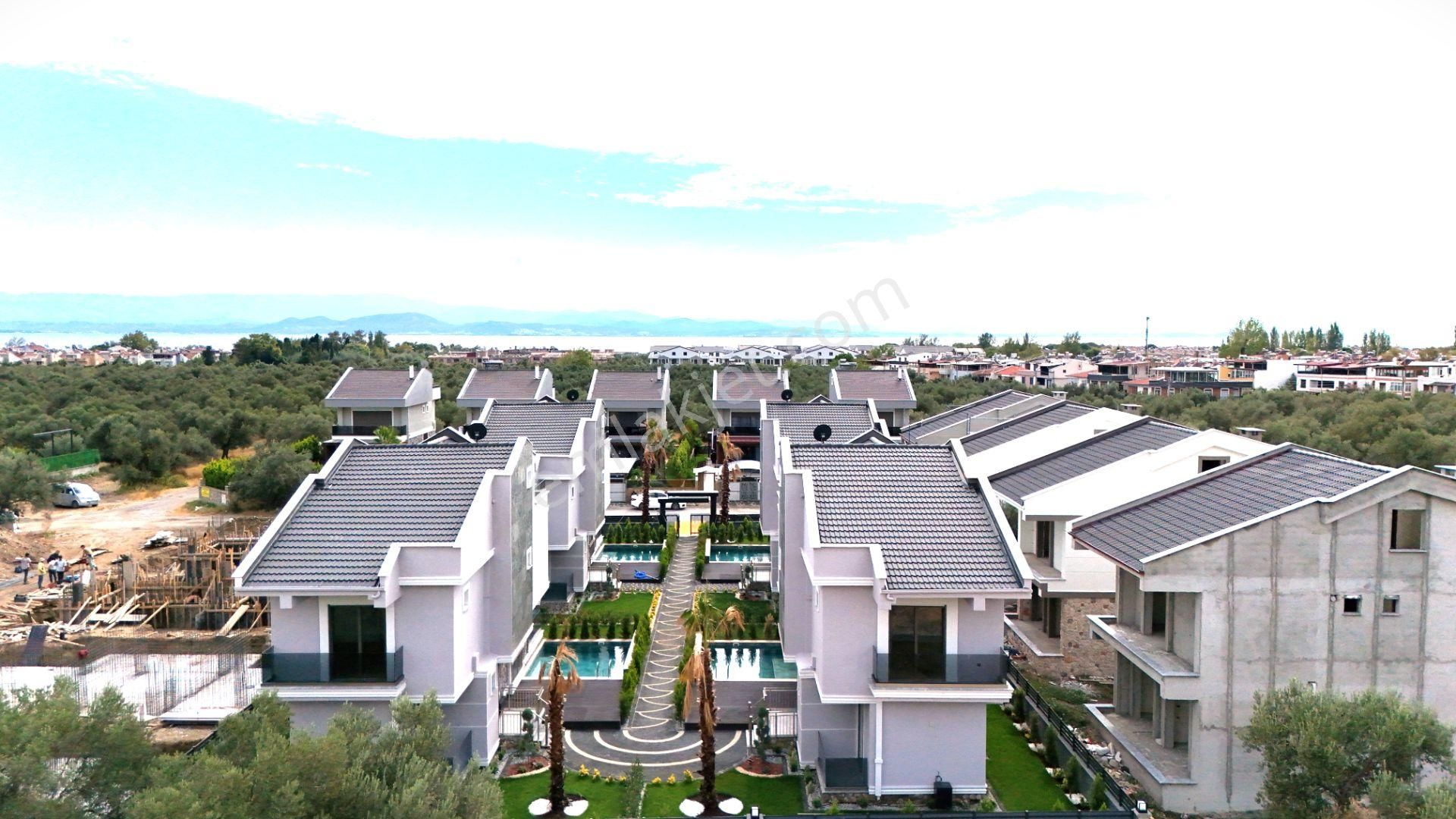 Yiğit'ten Güre'de 4+1 Site İçerisinde Müstakil Havuzlu Lüx Villa - Görsel 2