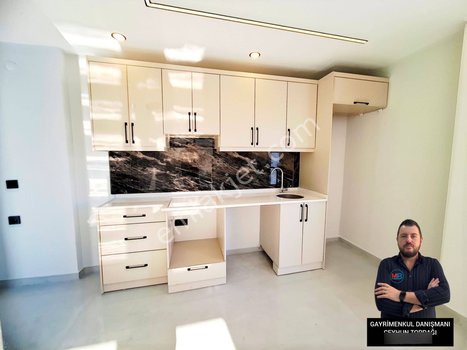 Didim'de Satılık 2+1 Sıfır Orta Kat Asansörlü Ön Cephe Daire ! - Görsel 12