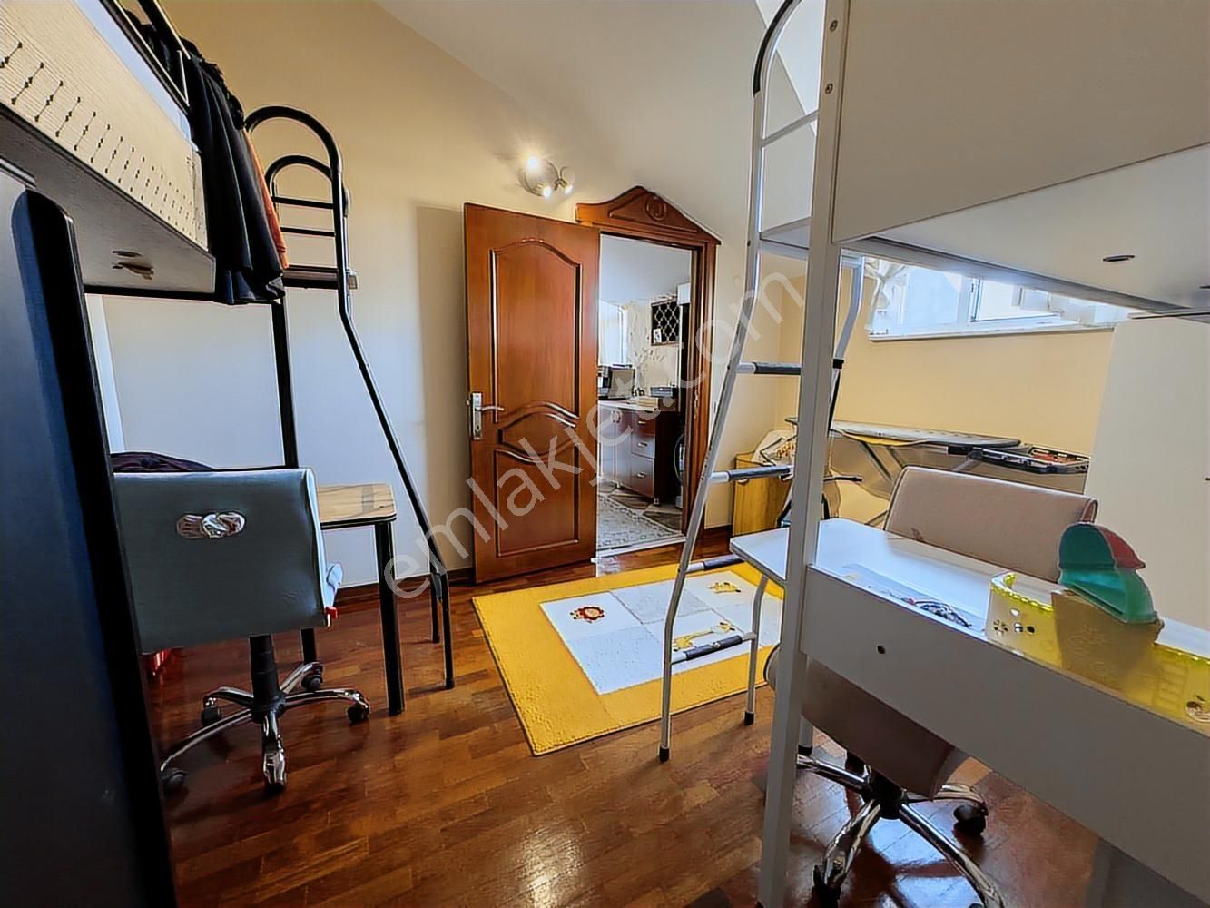 İstinye Seba Park Sitesi Geniş 4+1 Dubleks Çatı Katı Daire - Görsel 16