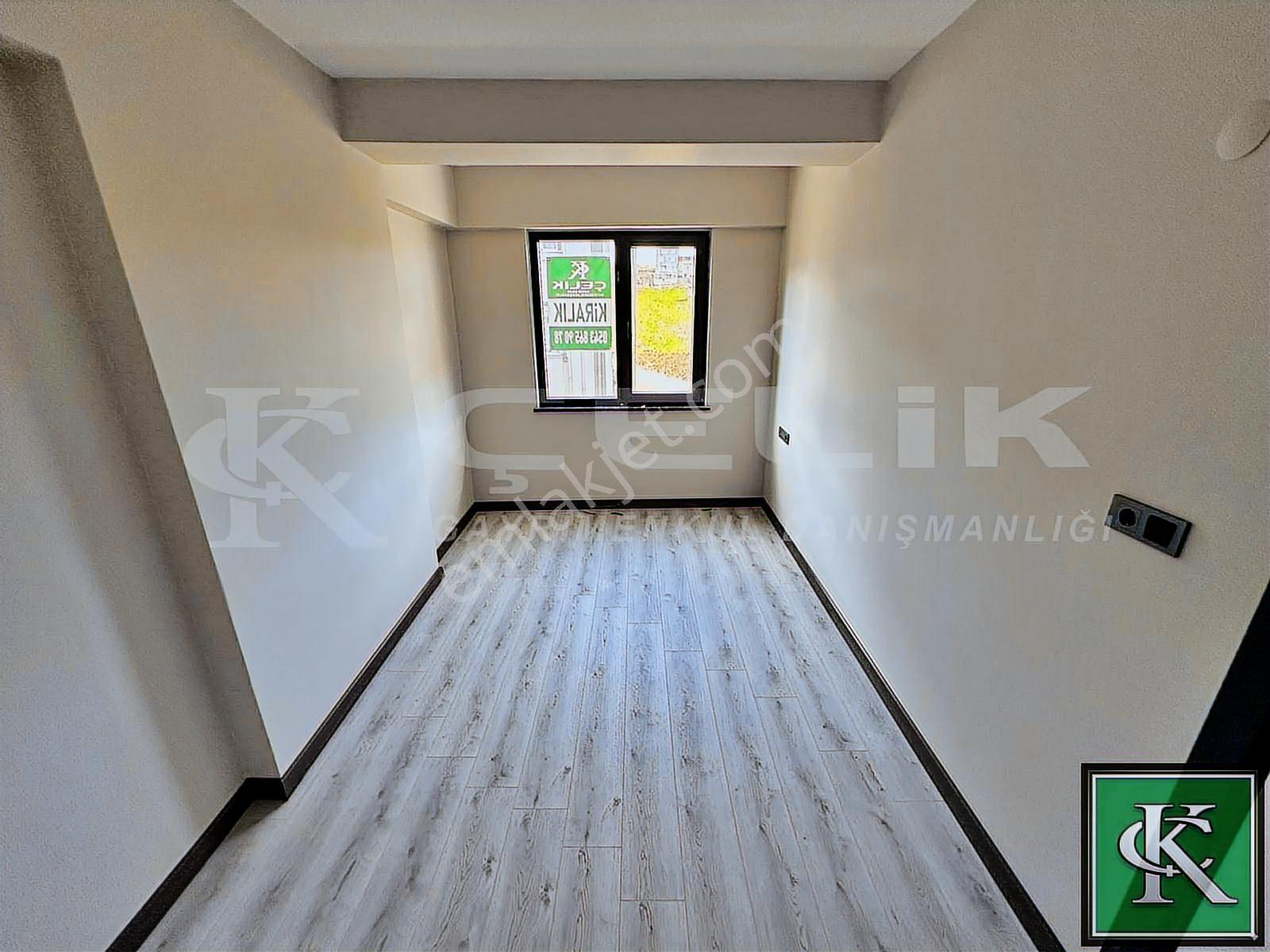 Çelik Emlaktan Yeni Mah 2+0 Oturuma Hazır Kiralık Daire - Görsel 4