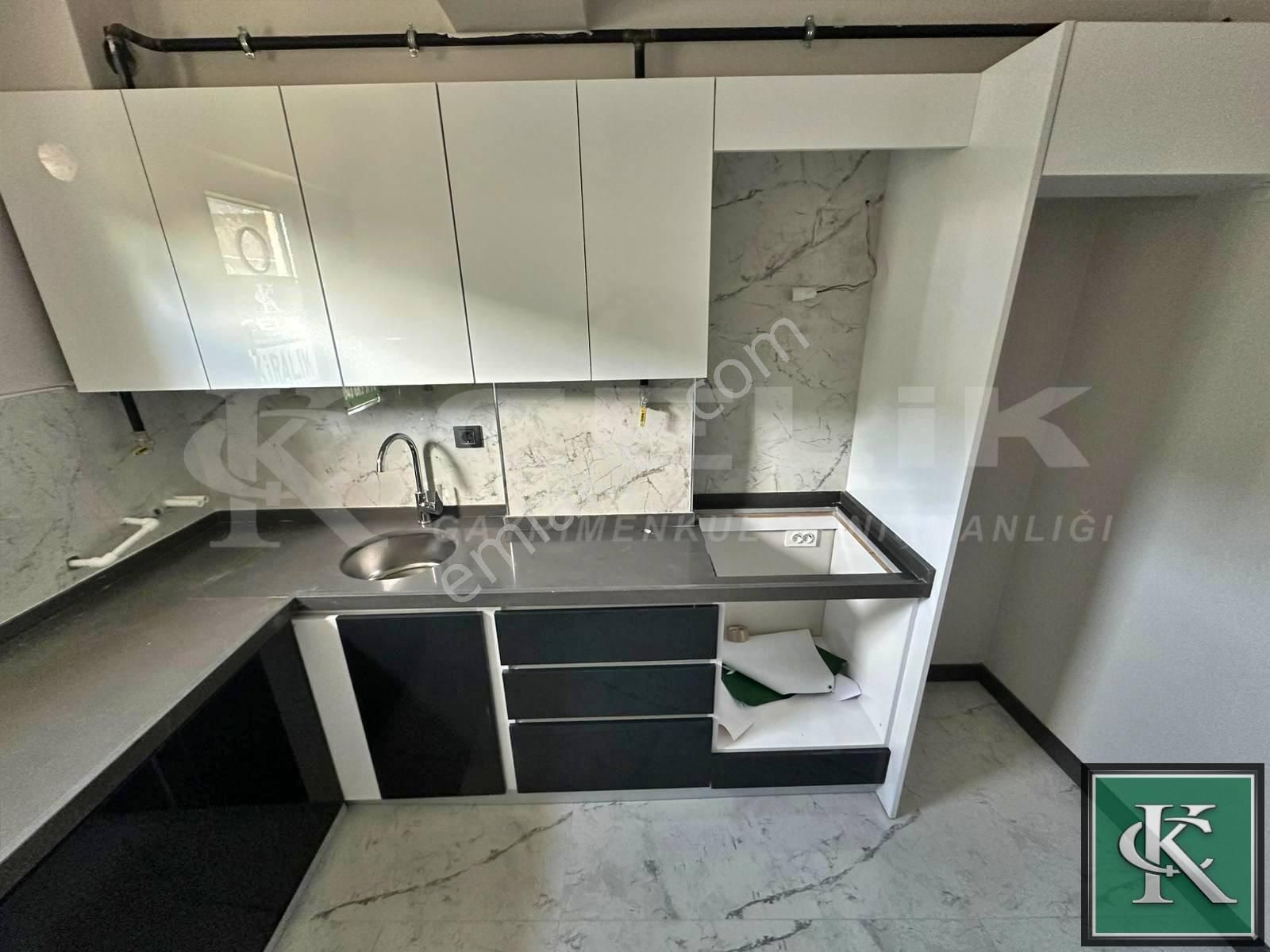 Çelik Emlaktan Yeni Mah 2+0 Oturuma Hazır Kiralık Daire - Görsel 3