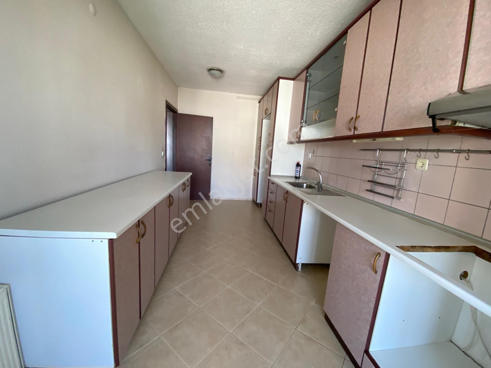 Bizimkent Sitesinde Tadilatlı Masrafsıztemiz 3+1 Kiralık Daire - Görsel 21