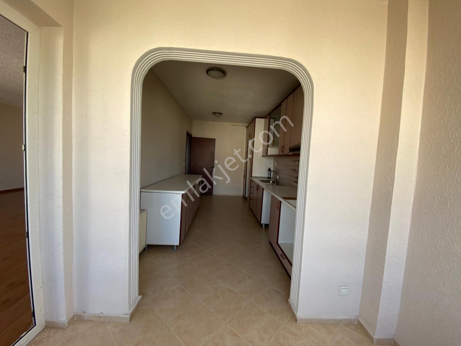 Bizimkent Sitesinde Tadilatlı Masrafsıztemiz 3+1 Kiralık Daire - Görsel 4