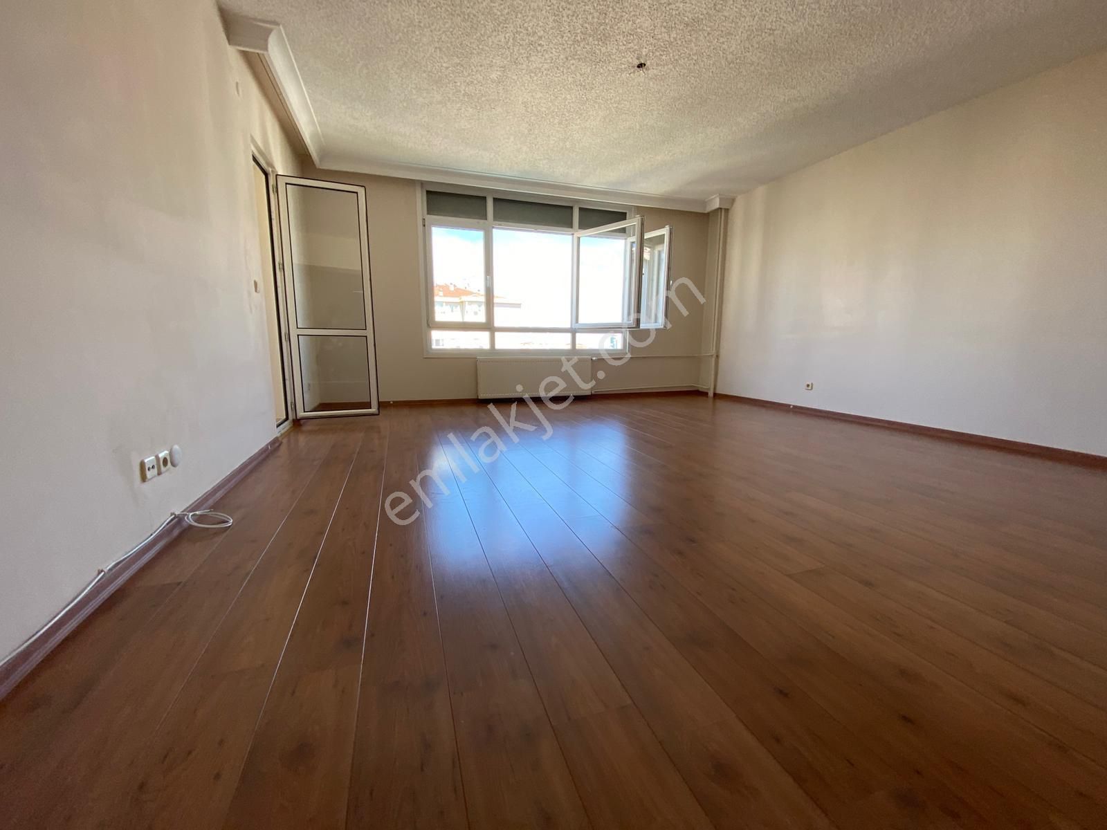 Bizimkent Sitesinde Tadilatlı Masrafsıztemiz 3+1 Kiralık Daire - Görsel 8