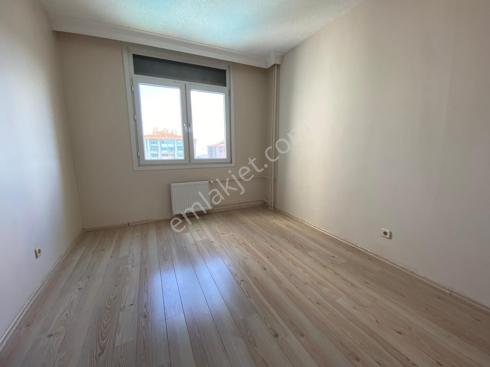 Bizimkent Sitesinde Tadilatlı Masrafsıztemiz 3+1 Kiralık Daire - Görsel 16