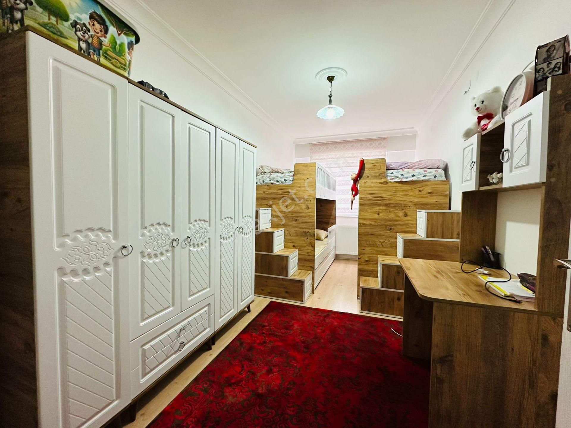 Karapürçek Mahallesinde Full Yapılı Asansörlü Krediye Uygun 3+1 2.katta Satılık Daire !! - Görsel 13