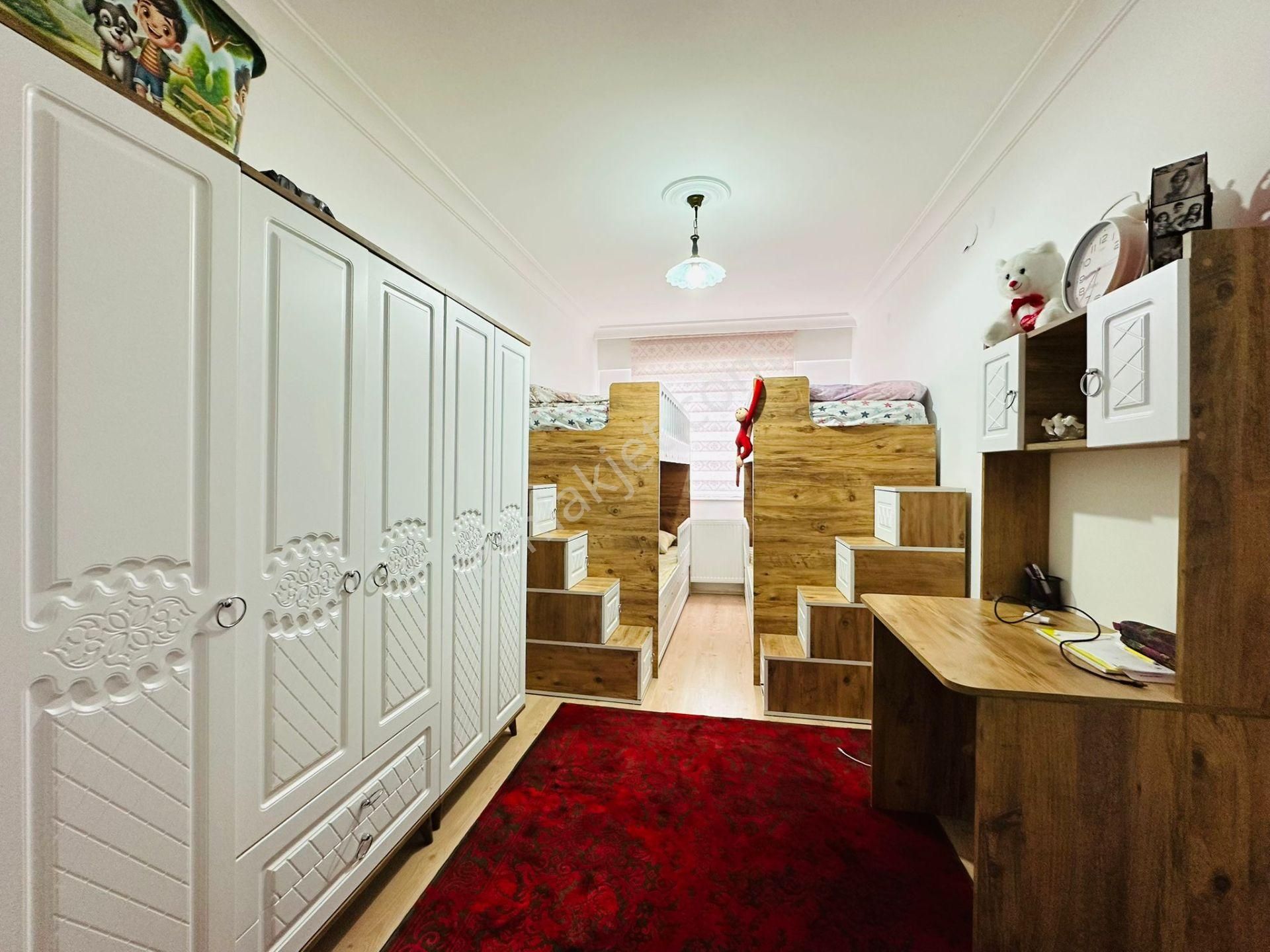 Karapürçek Mahallesinde Full Yapılı Asansörlü Krediye Uygun 3+1 2.katta Satılık Daire !! - Görsel 14