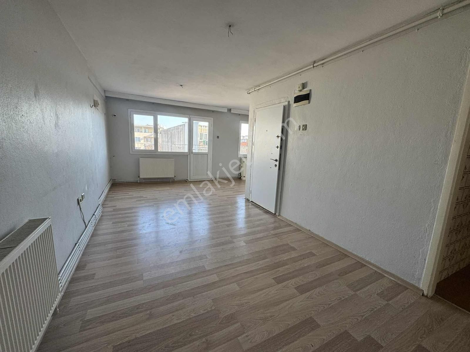 Bayraklı Mahallesi Smyrna'da 2+1 Doğalgazlı Teraslı Daire