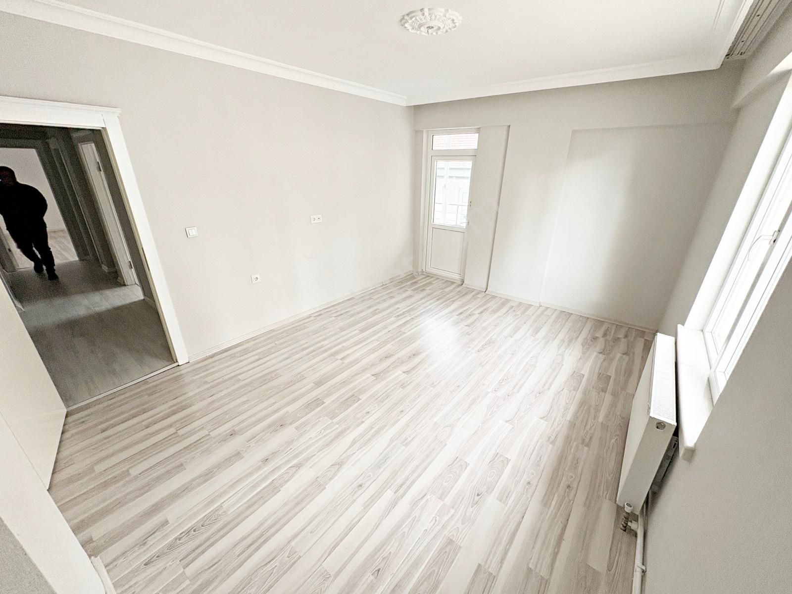 4+1 Katta Tek Daire Etlik Bulvar Paraleli Geniş Oturum Masrafsız - Görsel 25