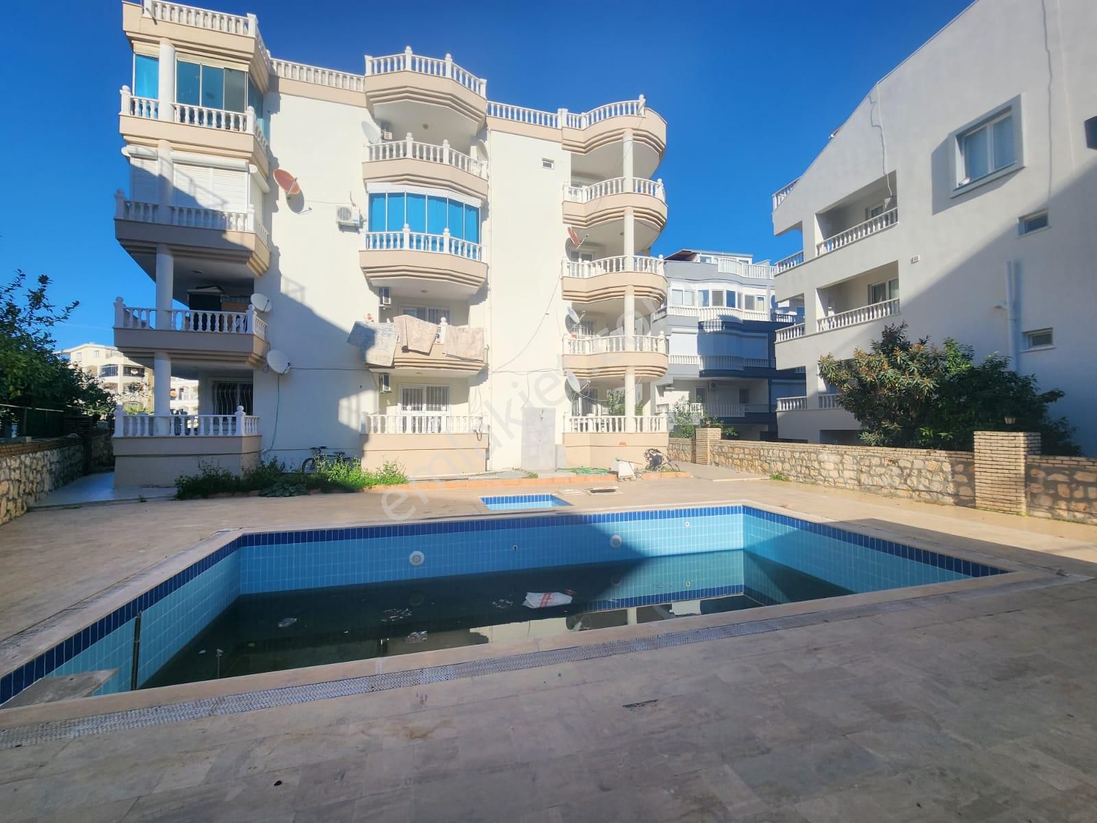 🏖️ Didim Altınkum Mahallesi’nde Havuz Cepheli Satılık 2+1 Daire 🏊‍♂️🌴