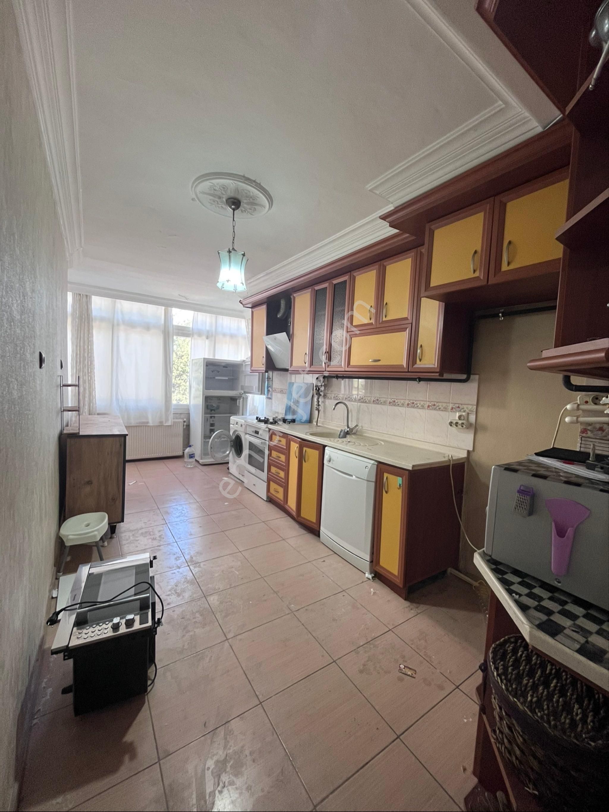 Final Emlak Tan Hayalpark Civarı 3+1 Kombili Yeni Boyalı Daire - Görsel 2