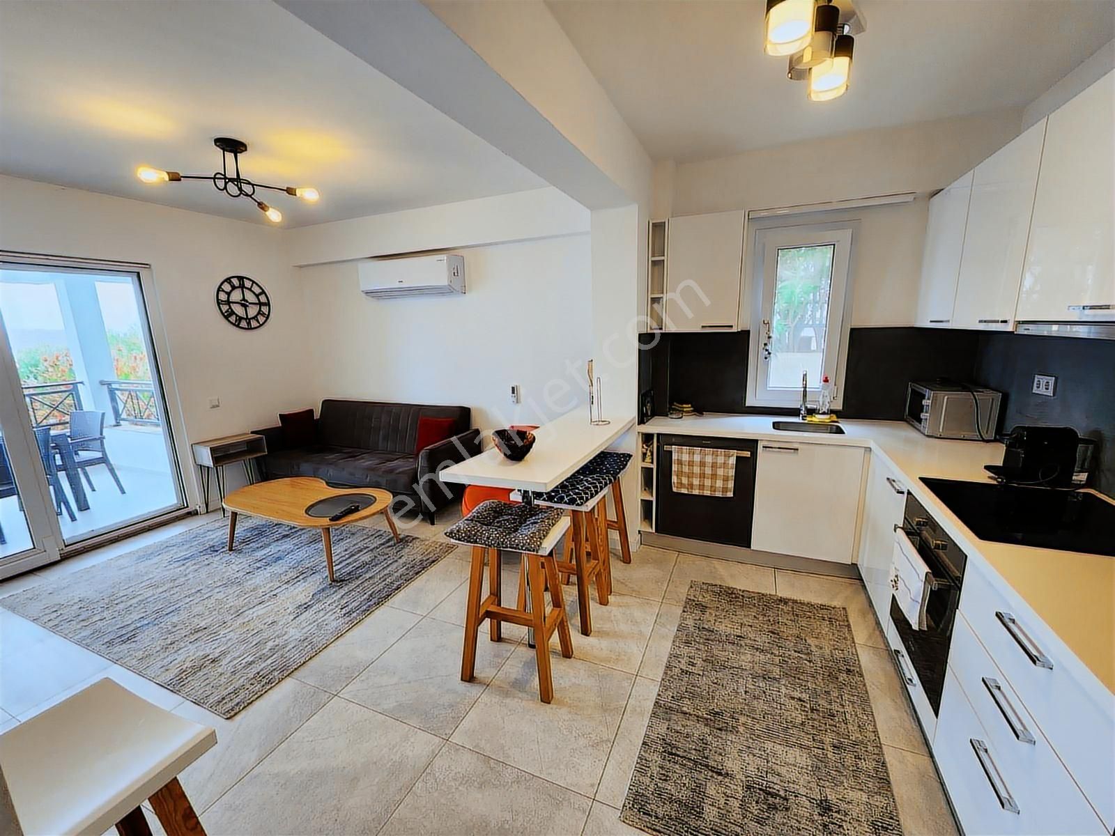 Yalıkavak Denize Sıfır Güvenlikli Site Marinaya Yakın 2+1 Daire