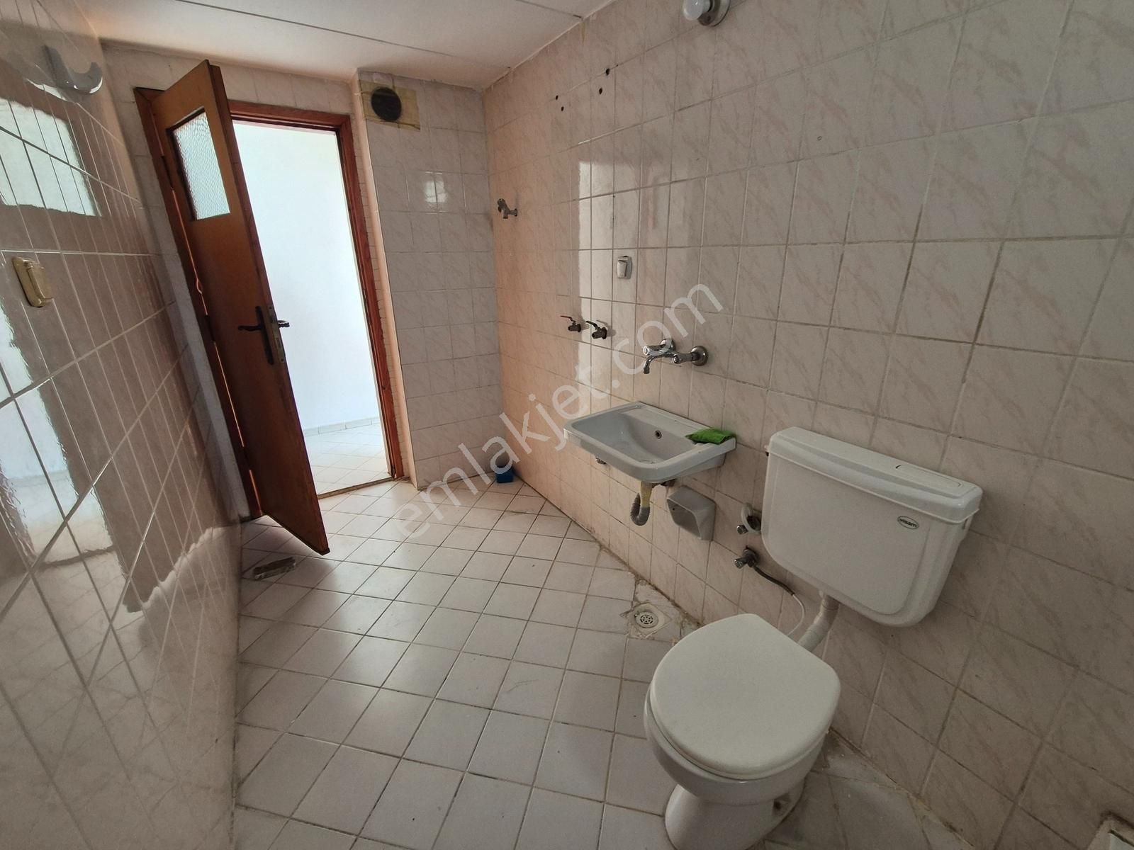 Kiracı Çıktı! Fırsat! Milli Egemenlik Caddesinde Satılık 3+1 - Görsel 9