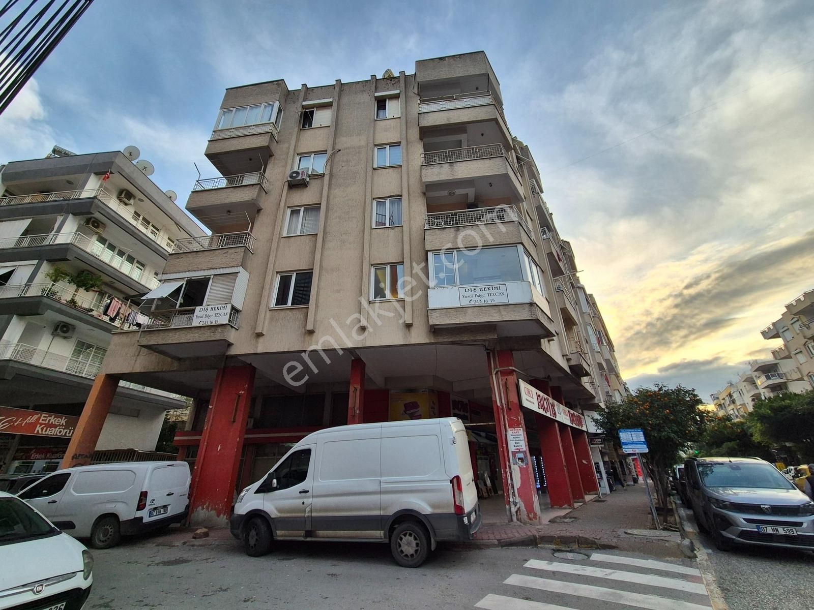 Kiracı Çıktı! Fırsat! Milli Egemenlik Caddesinde Satılık 3+1 - Görsel 2