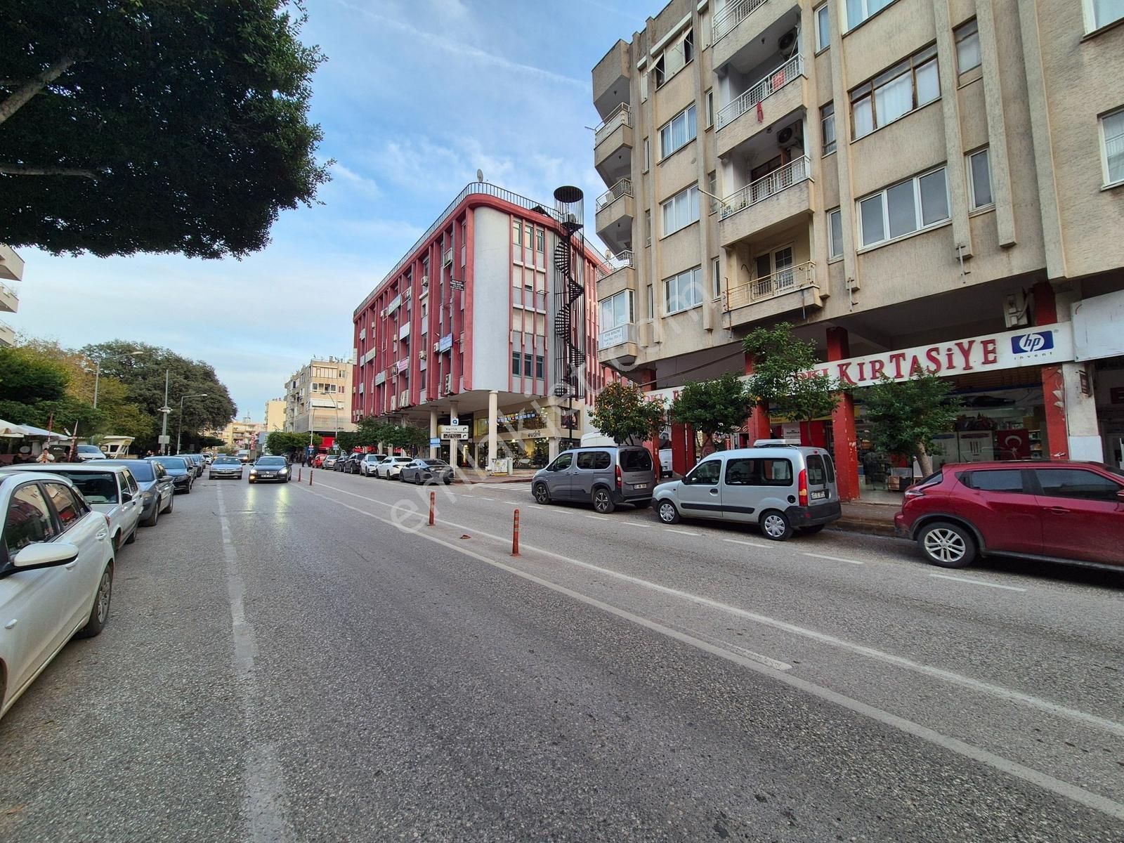 Kiracı Çıktı! Fırsat! Milli Egemenlik Caddesinde Satılık 3+1 - Görsel 4