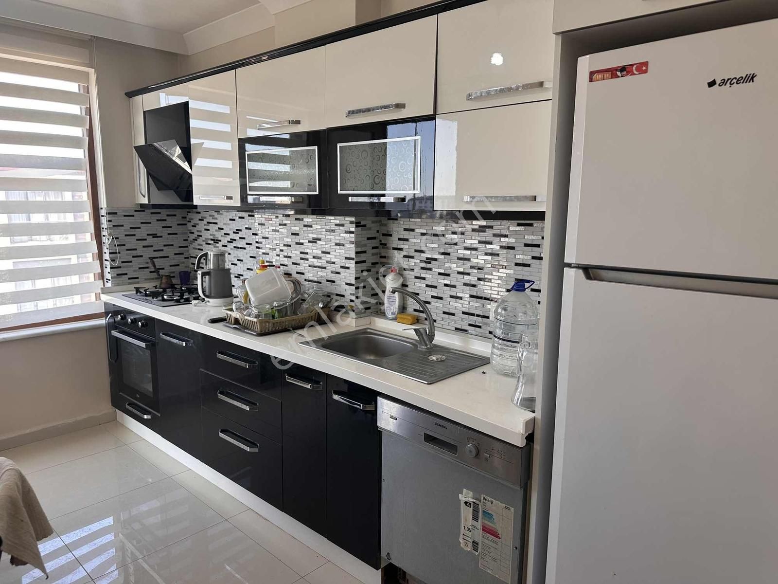 Cadde Üzerinde Deniz Manzaralı Geniş Ferah 2+1 Daire - Görsel 17