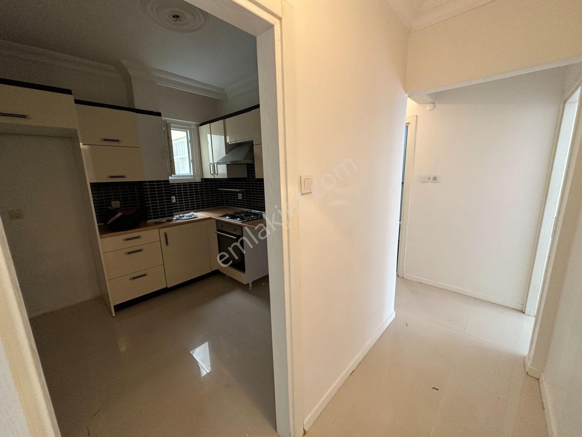 Remax Ümraniye Çarşı Öğrenciye Uygun Metro Dibinde Kiralık Daire - Görsel 10