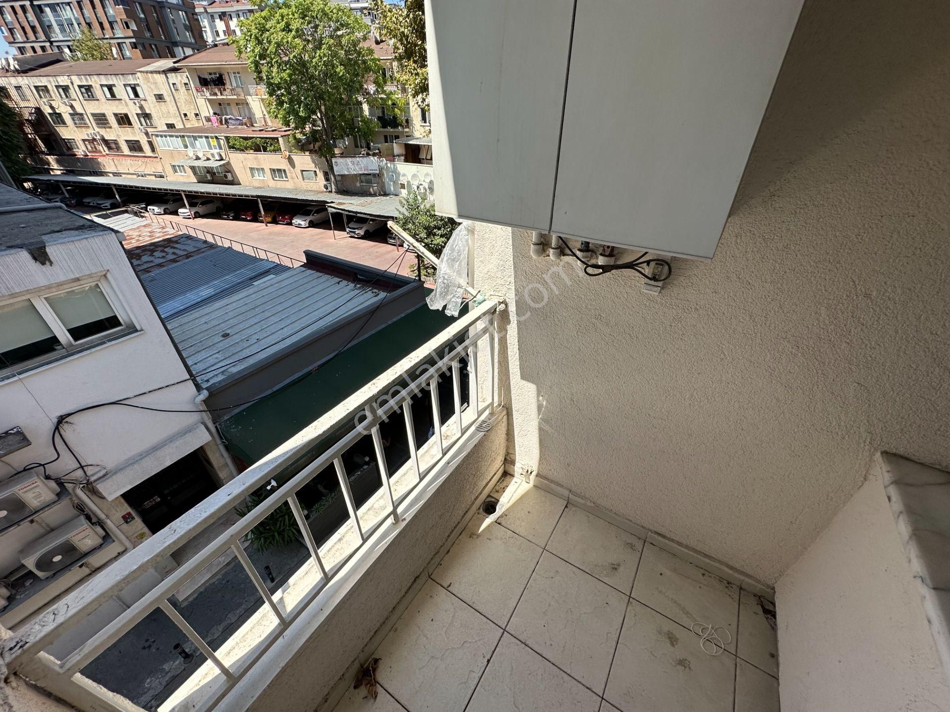 Remax Ümraniye Çarşı Öğrenciye Uygun Metro Dibinde Kiralık Daire - Görsel 5