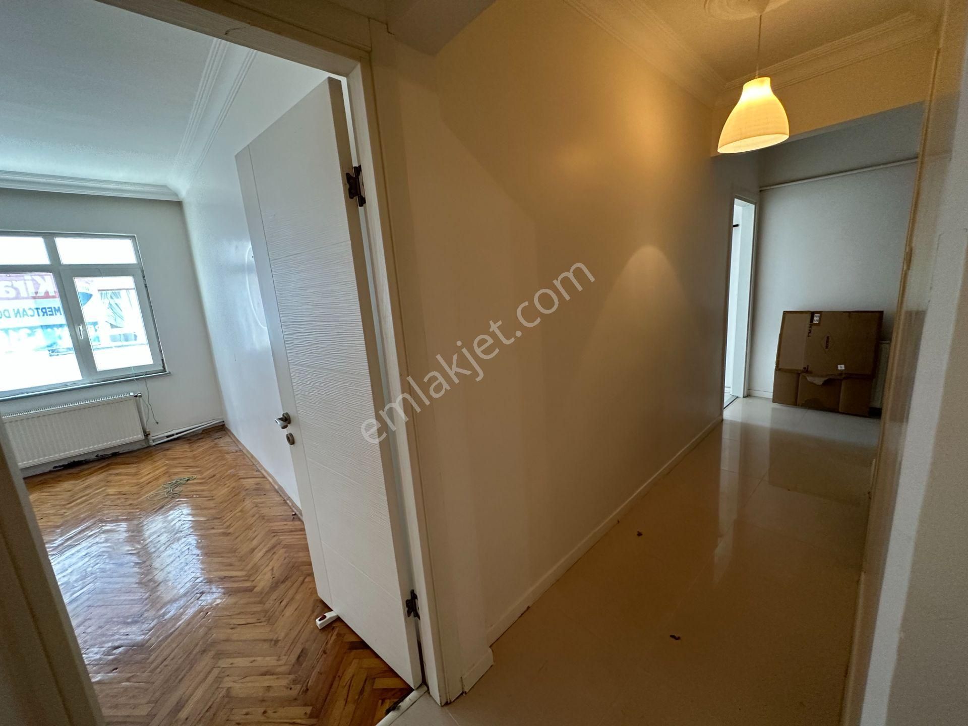 Remax Ümraniye Çarşı Öğrenciye Uygun Metro Dibinde Kiralık Daire - Görsel 22