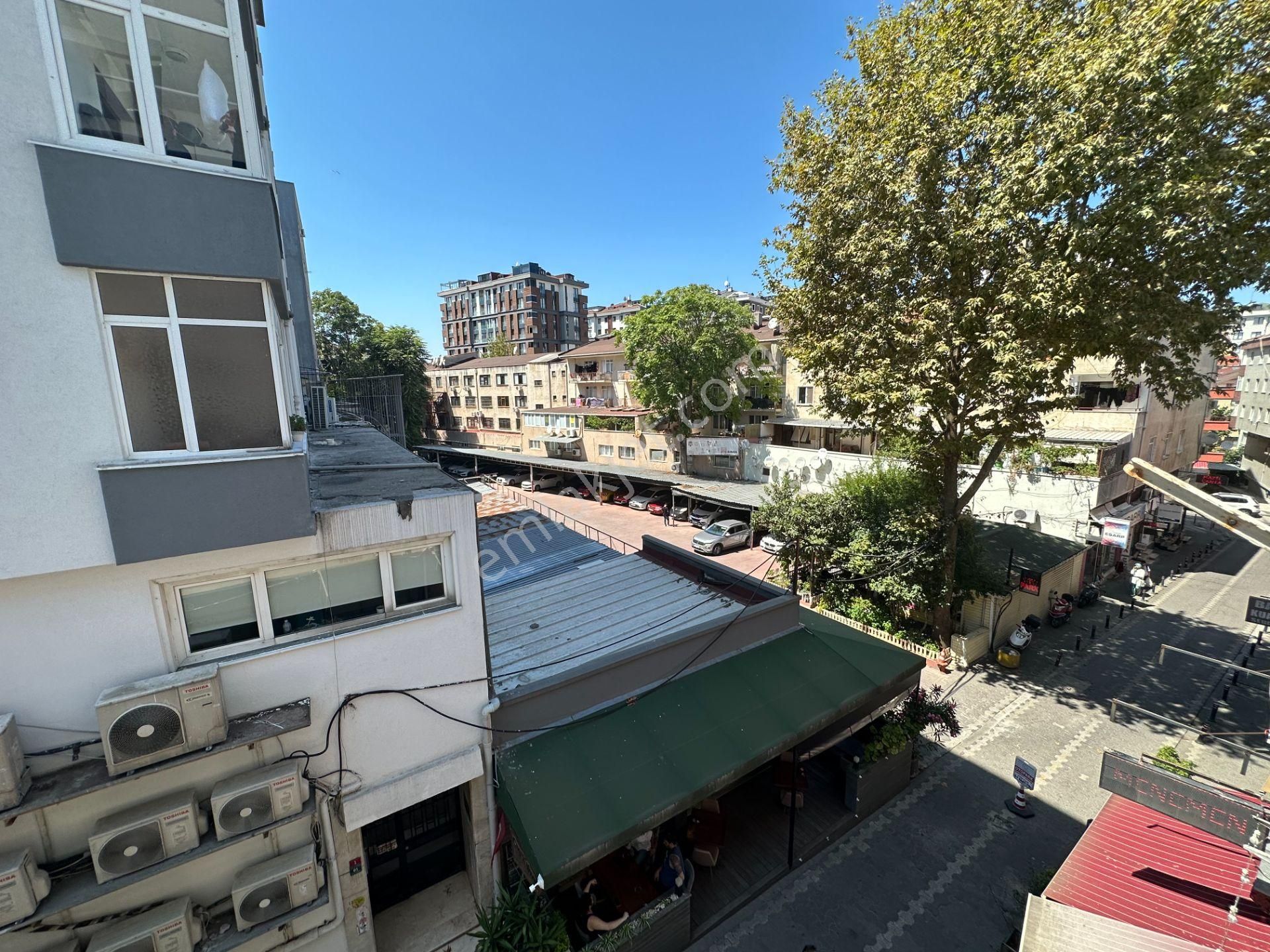 Remax Ümraniye Çarşı Öğrenciye Uygun Metro Dibinde Kiralık Daire - Görsel 25