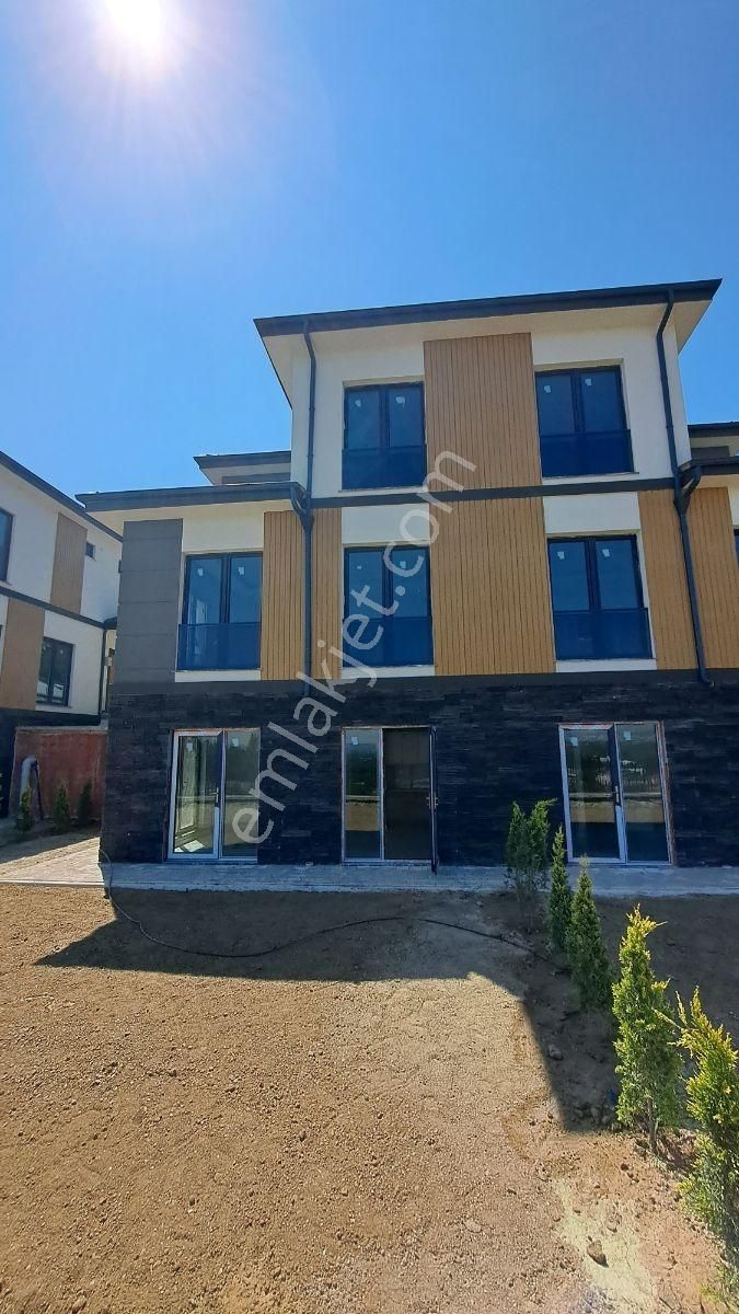 İnegöl Hocaköy De Satılık Lüks Villa - Görsel 12