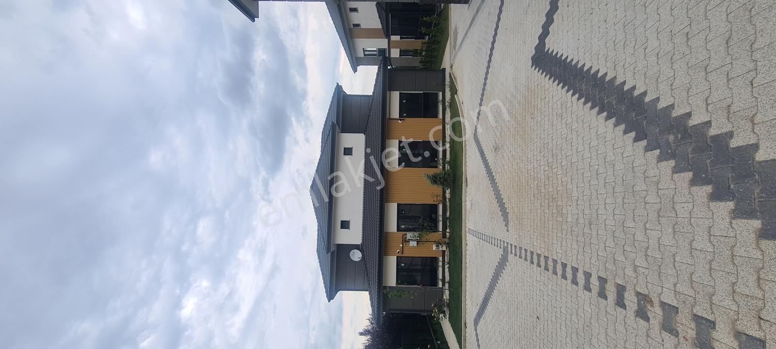 İnegöl Hocaköy De Satılık Lüks Villa