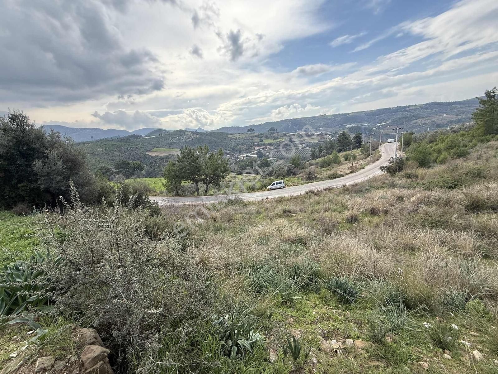 Yatırımlık Ana Yol Kenarı Satılık Arazi - Görsel 5