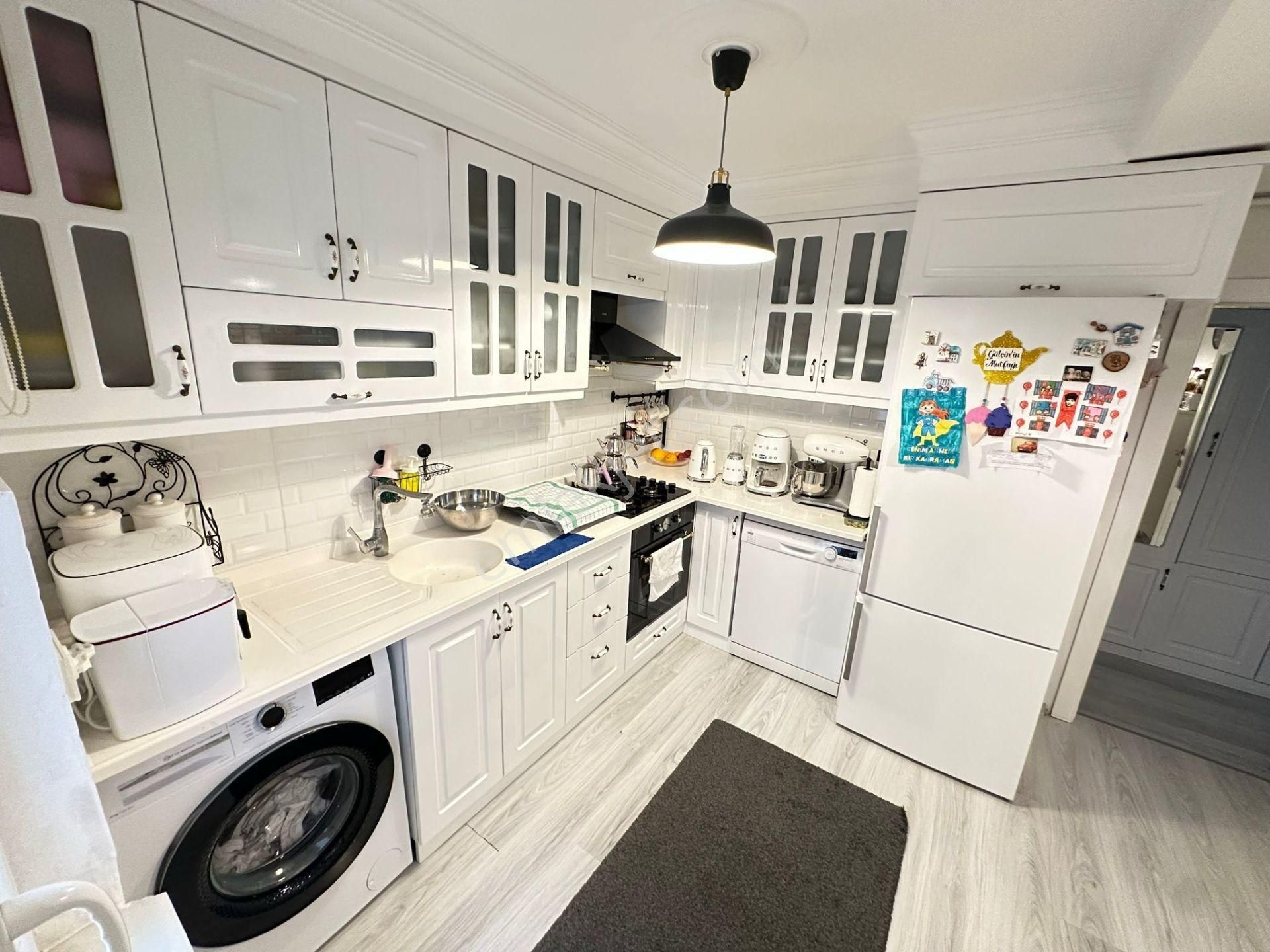 Danışment Göbek Yakını Orta Katta 3+1 Ön Güney Full Yapılı