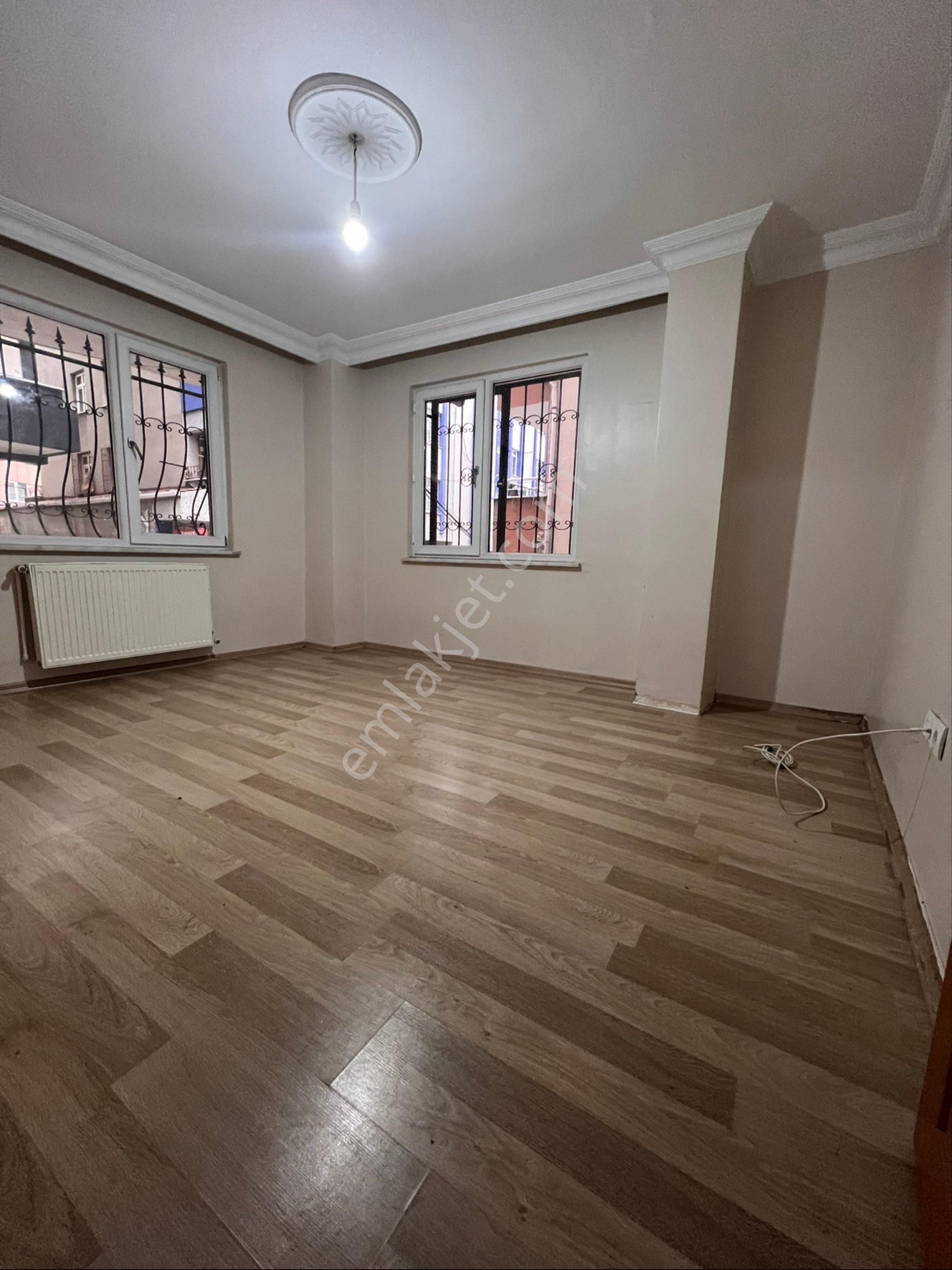 Tiyap'dan Yenibosna Zafer Mh. Satılık 1+1 Yüksek Giriş Daire - Görsel 3