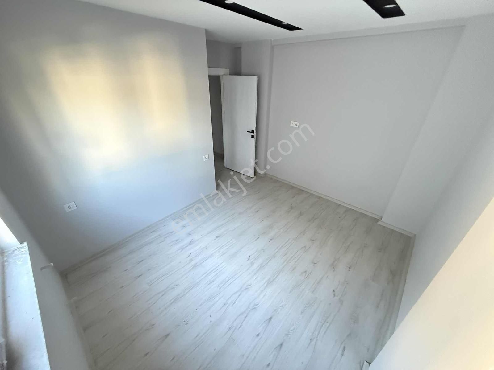 Ayanoğlu Mah Şifa Hastane Karşısı Katta Sıfır Kiralık 2+1 - Görsel 11