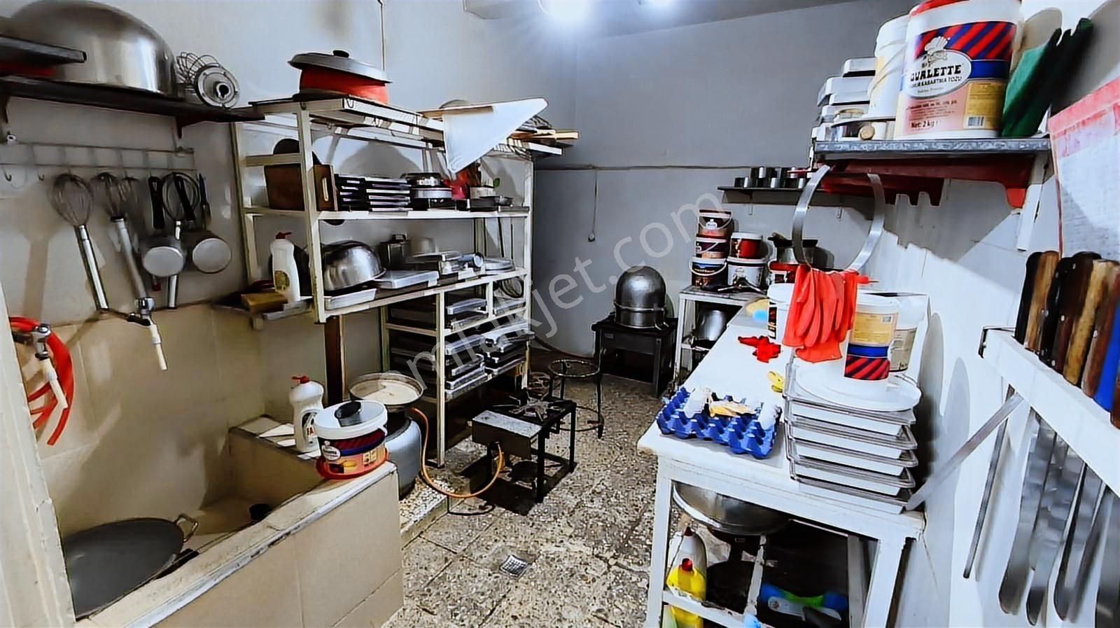 Balçova Sevgi Yolunda Köşe Konumlu 180 M² Fırın Ruhsatlı Satılık - Görsel 6