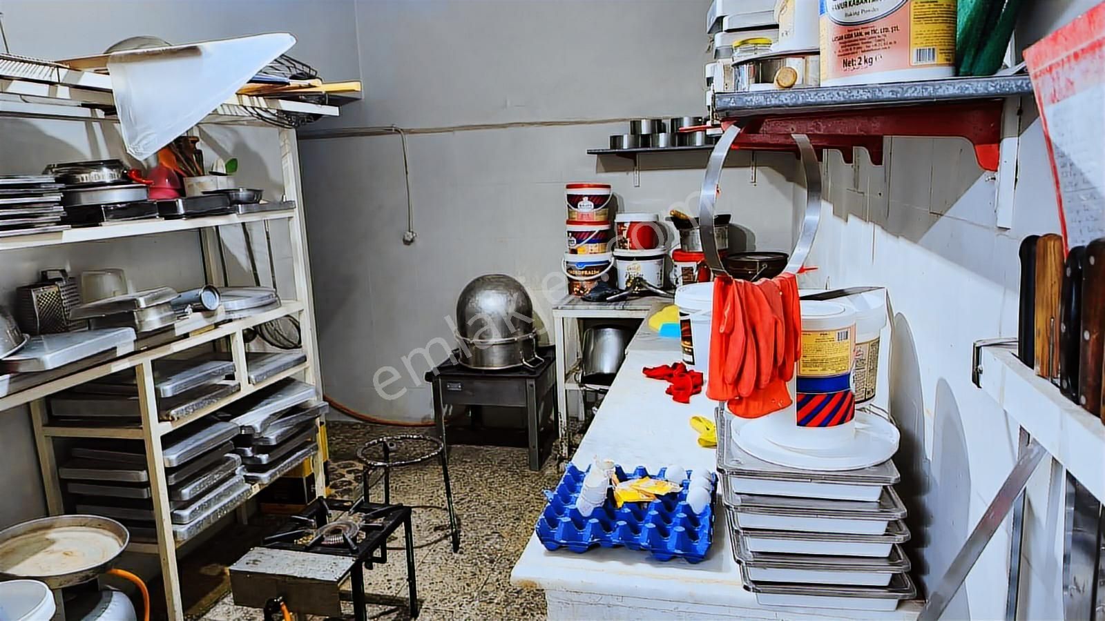 Balçova Sevgi Yolunda Köşe Konumlu 180 M² Fırın Ruhsatlı Satılık - Görsel 19