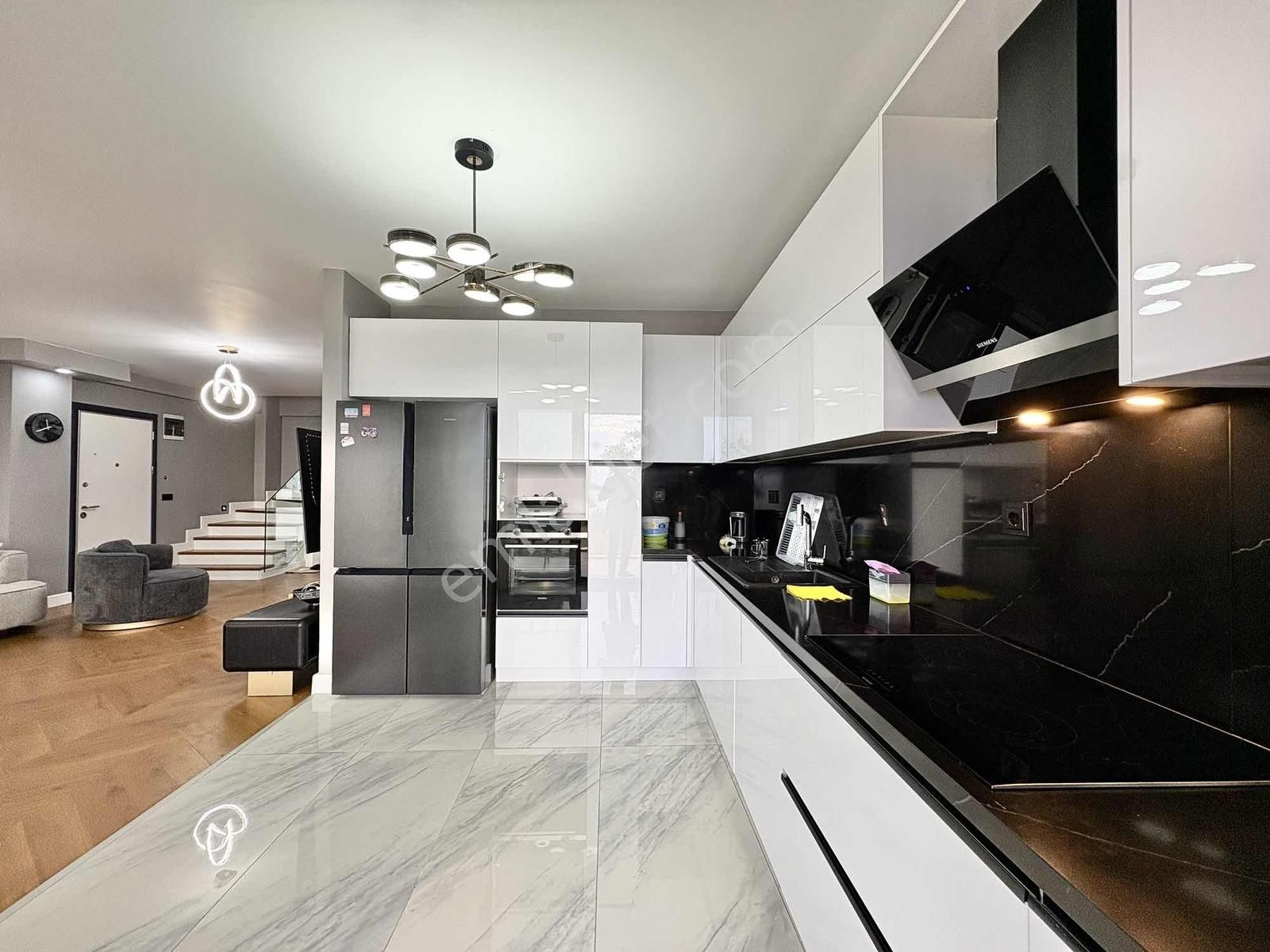 ▄sadece Onur Yıldırımdan Denize Sıfır Havuzlu Eşyalı 5+1 Villa▀ - Görsel 6