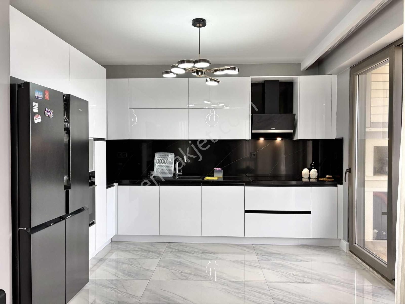 ▄sadece Onur Yıldırımdan Denize Sıfır Havuzlu Eşyalı 5+1 Villa▀ - Görsel 24