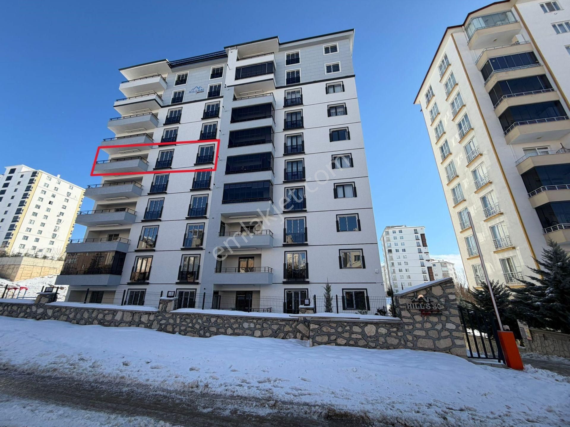 Mevsim Gayrimenkulden Çaydaçıra Mahallesinde Satılık 3+1 Lüks Daire