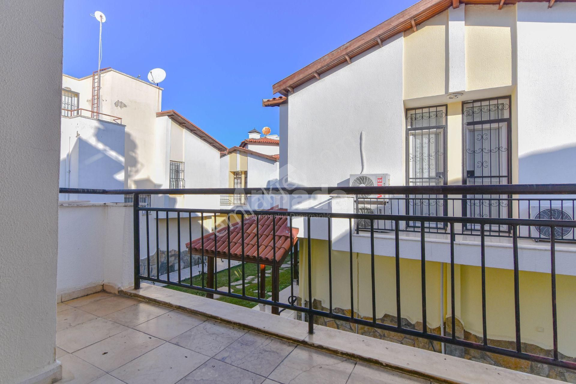 Kuşadası Soğucak'ta Denize Sıfır Satılık 4+1 Müstakil Villa - Görsel 26